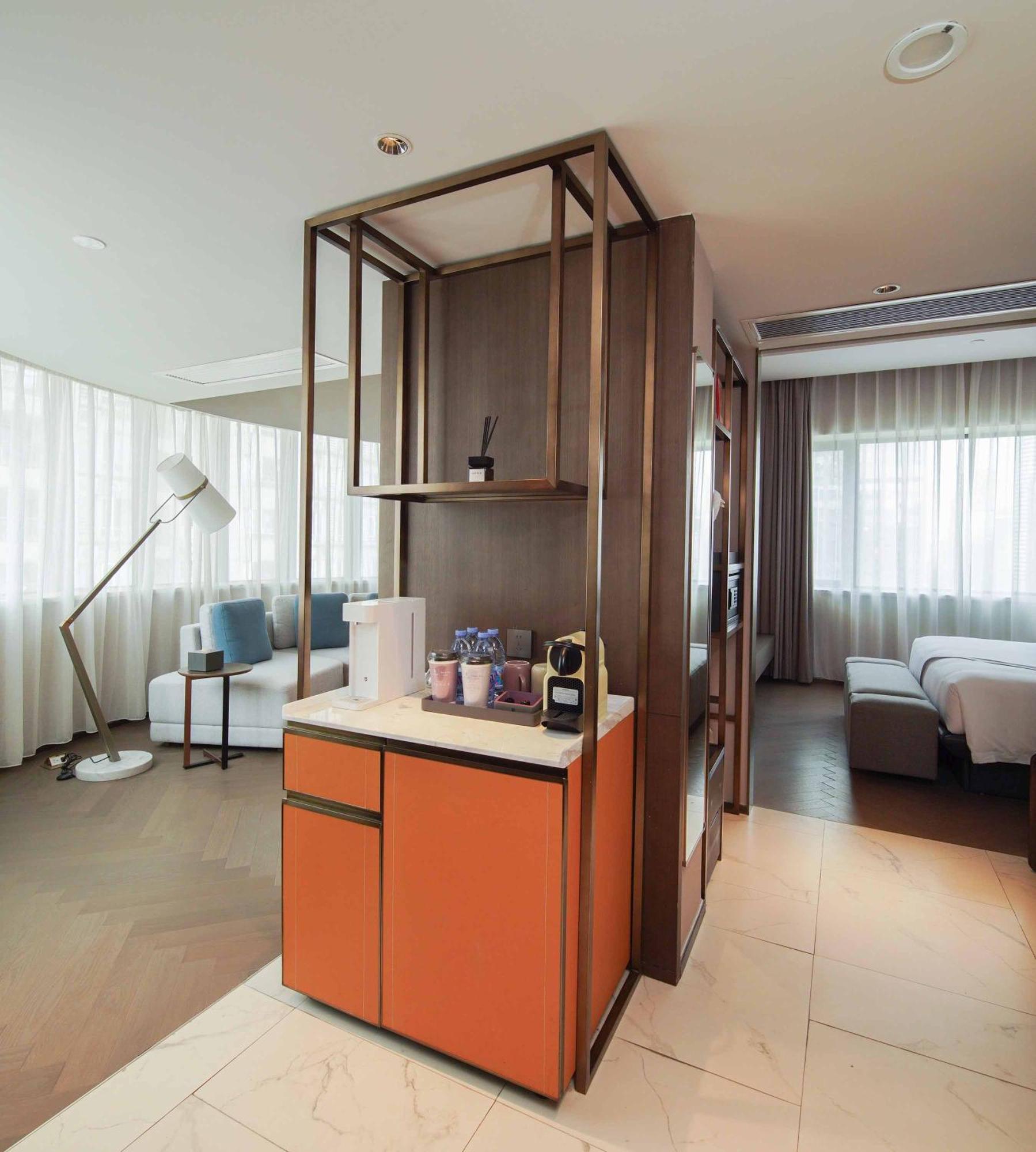 Imperial Traders Elong - Free Shuttle Bus To Fair Complex & Overseas Buyer Registration Services Hotel 5*