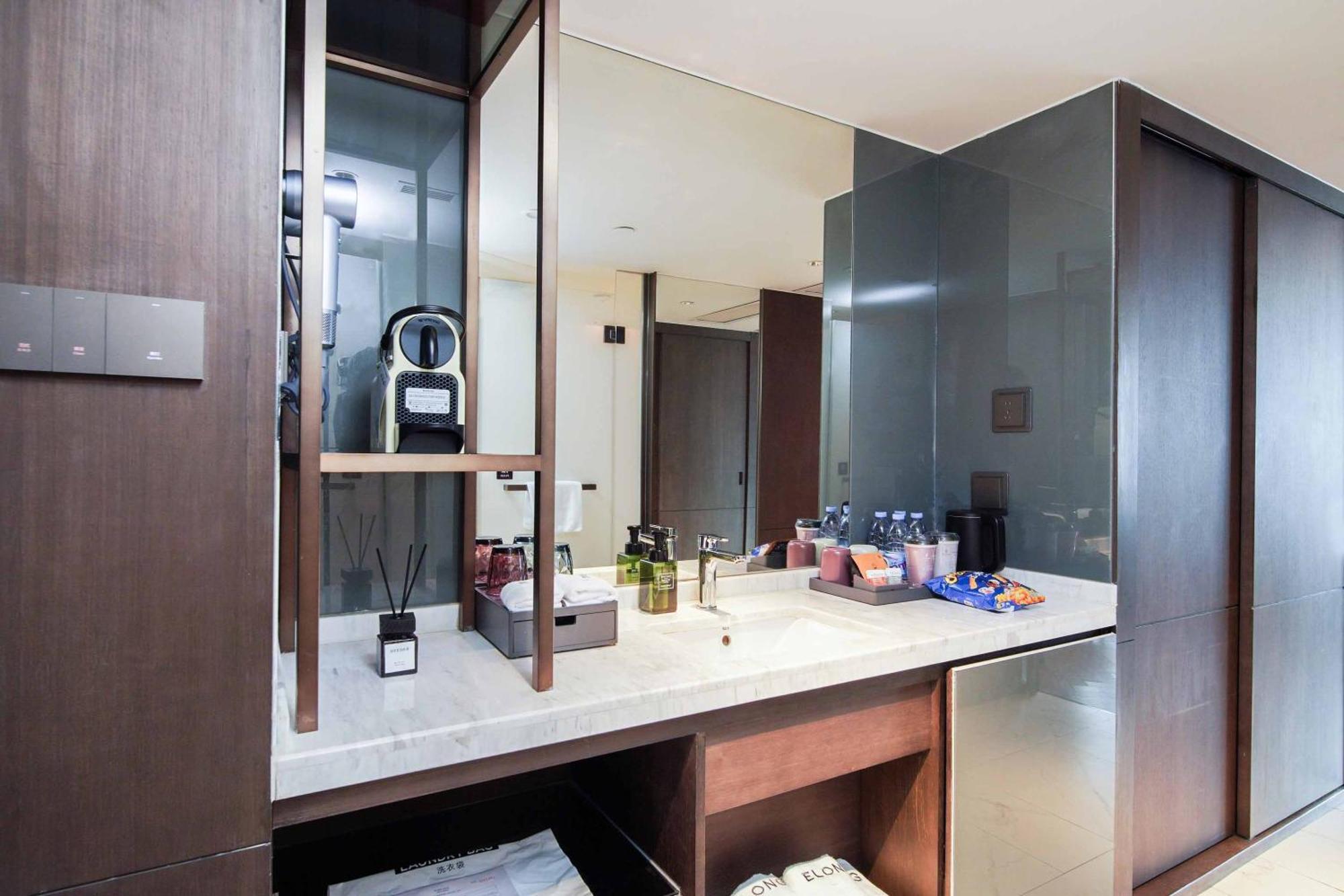 Imperial Traders Elong - Free Shuttle Bus To Fair Complex & Overseas Buyer Registration Services 5*