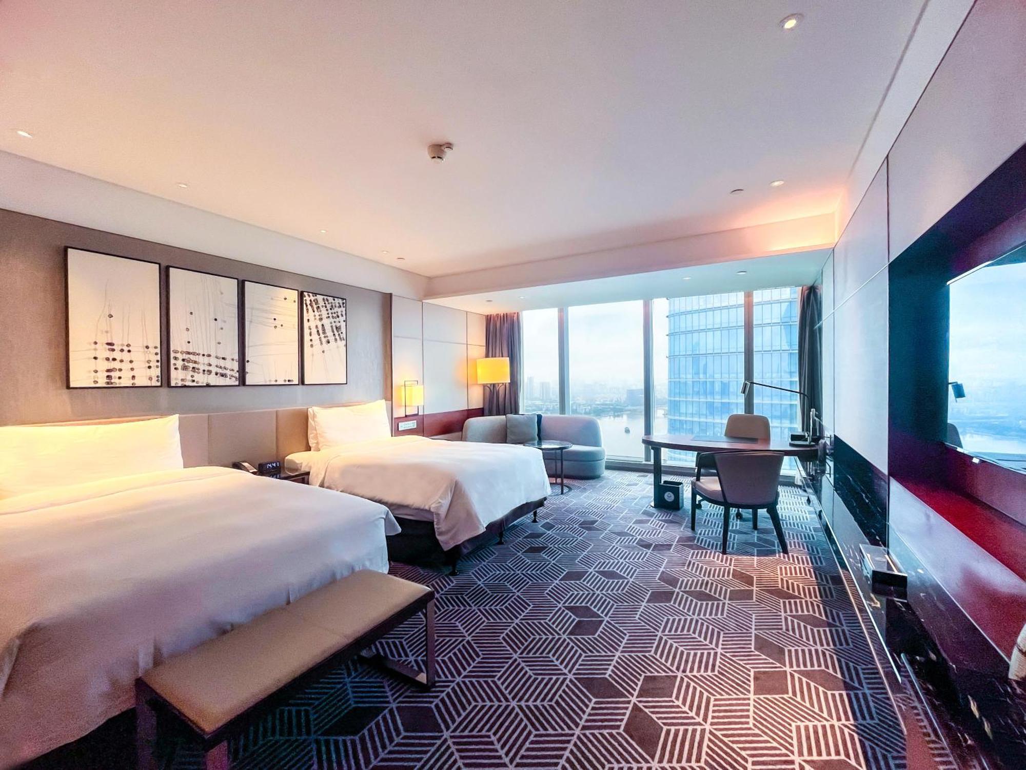 Intercontinental Exhibition Center By Ihg - Free Shuttle Between And Exhibition Center During Fair & Exhibitor Registration Counter Hotel