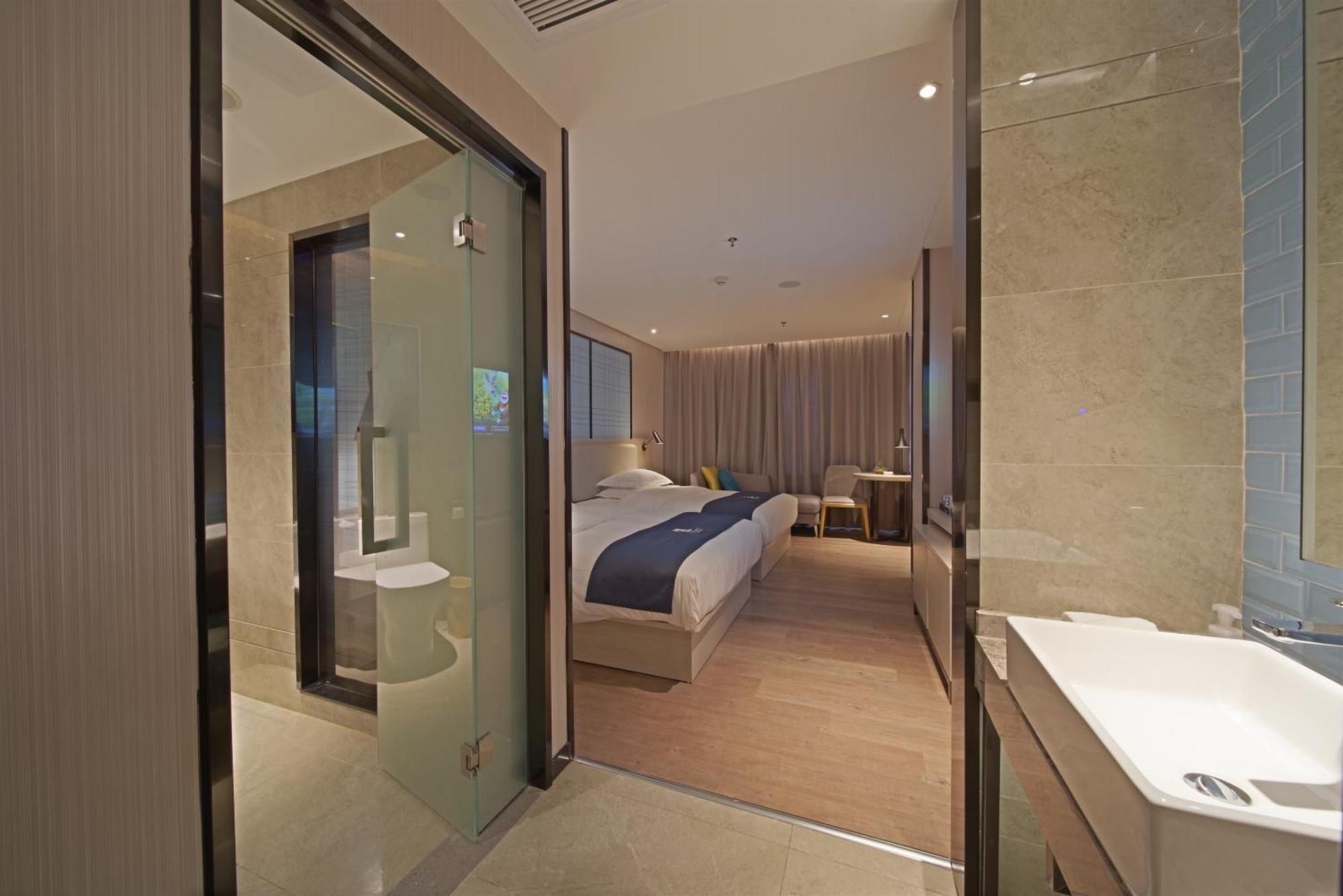 Hotel Echarm Gangding Metro Station Jinan 3*