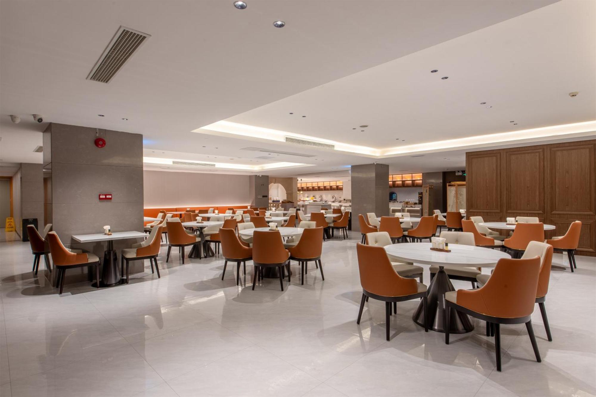 Vienna International Baiyun International Conference Center 3* Canton