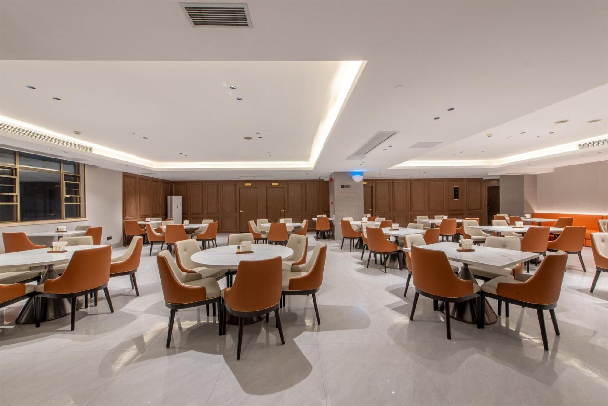 Vienna International Baiyun International Conference Center Hotel Canton