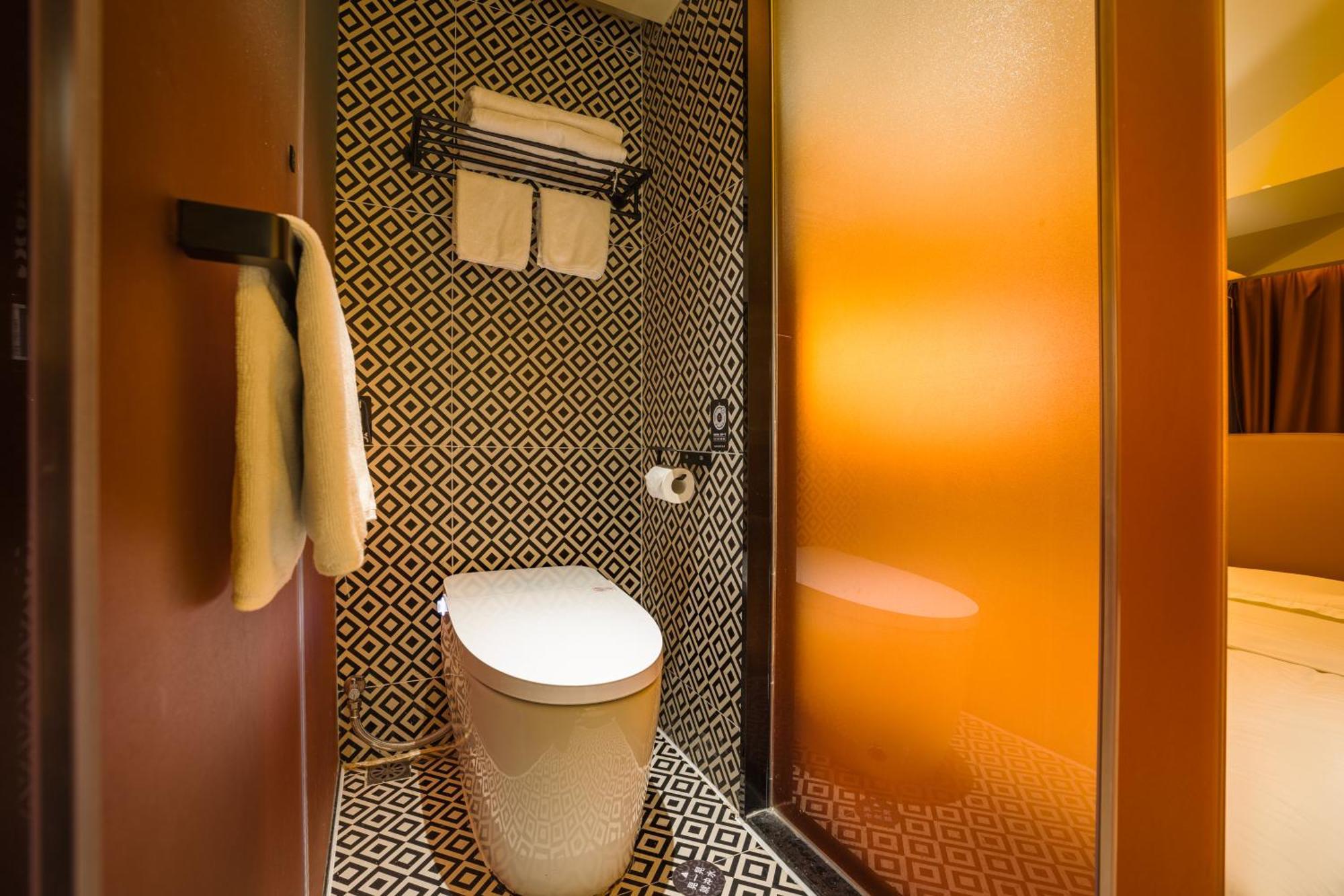 Super Time Trendy Design Beijing Road Pedestrian Street Dafo Temple Branch 3*