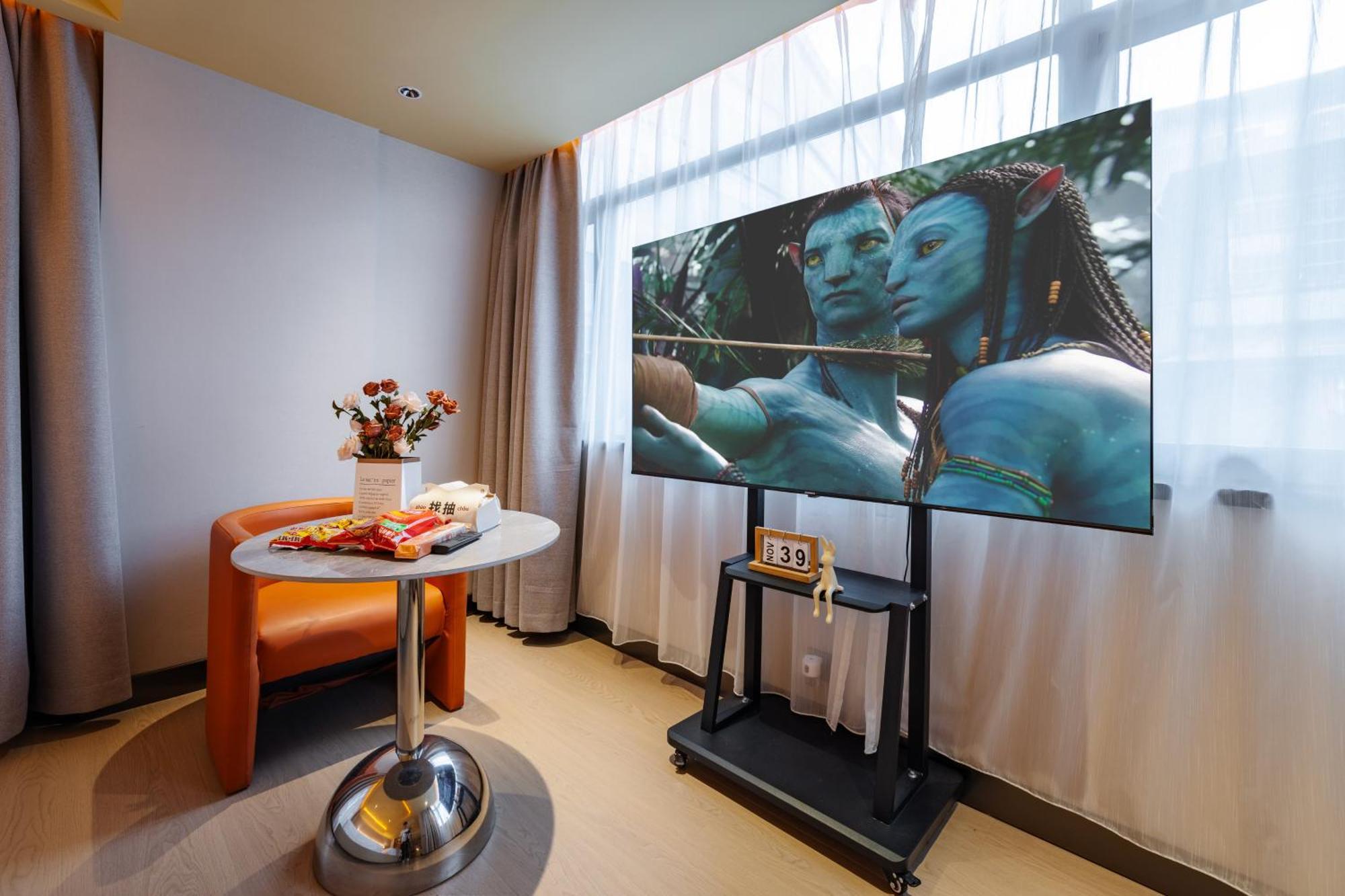 Super Time Trendy Design Beijing Road Pedestrian Street Dafo Temple Branch