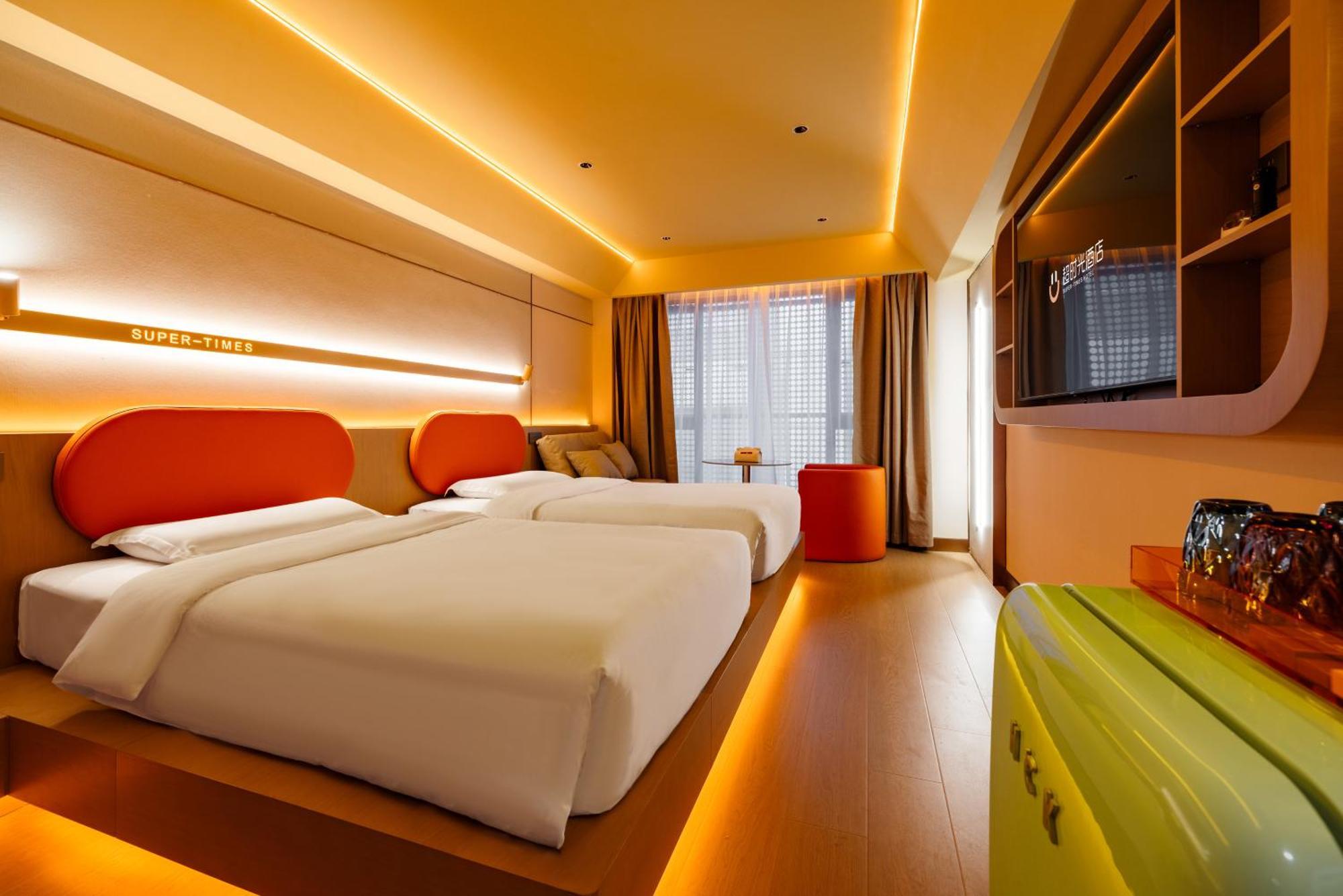 Hotel Super Time Trendy Design Beijing Road Pedestrian Street Dafo Temple Branch