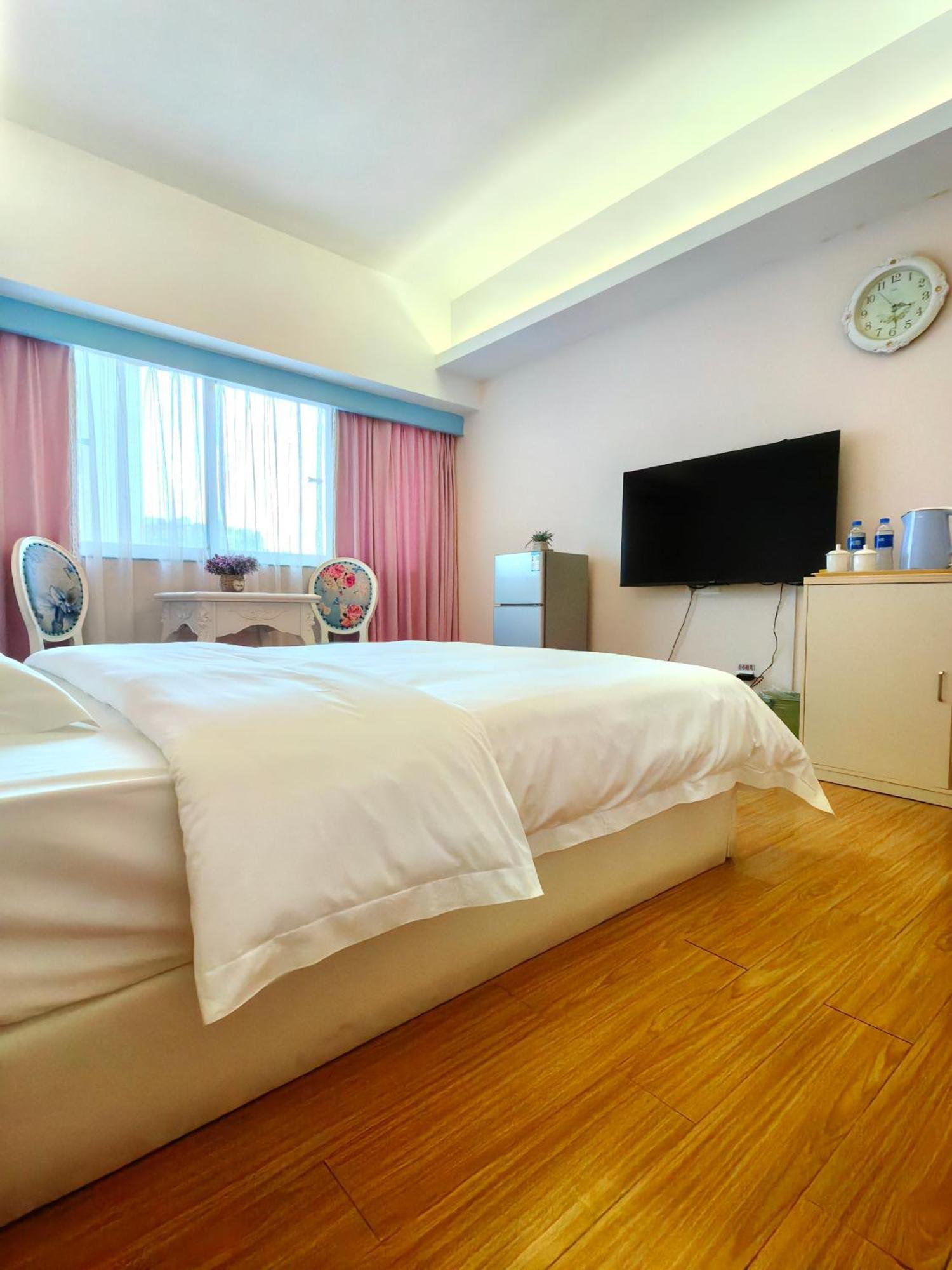 Aparthotel Mihua International 2*