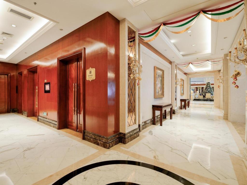 Hotel Hengda Jinshazhou 5*