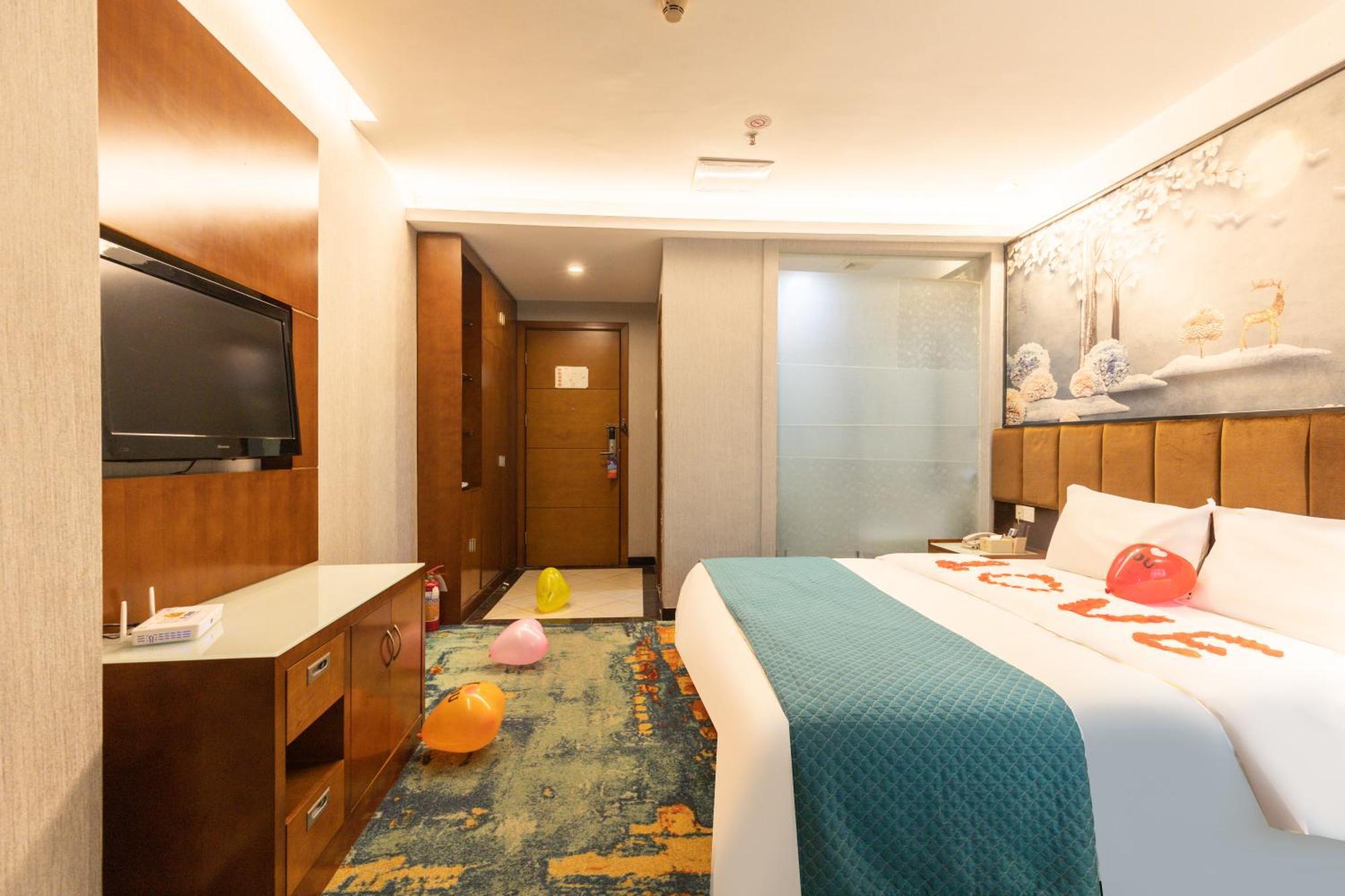 Kaiserdom Baiyun Airport-24-hour Airport-free Shuttle Bus Guangzhou