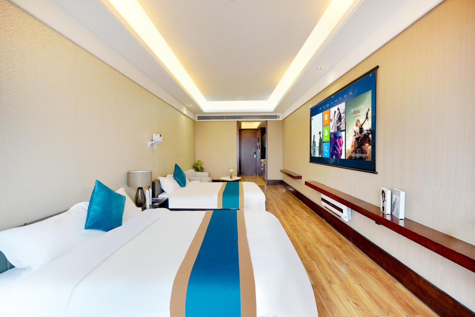 Hotel Ht Legend Changgang Metro Station Exit F -direct To Fair 3*