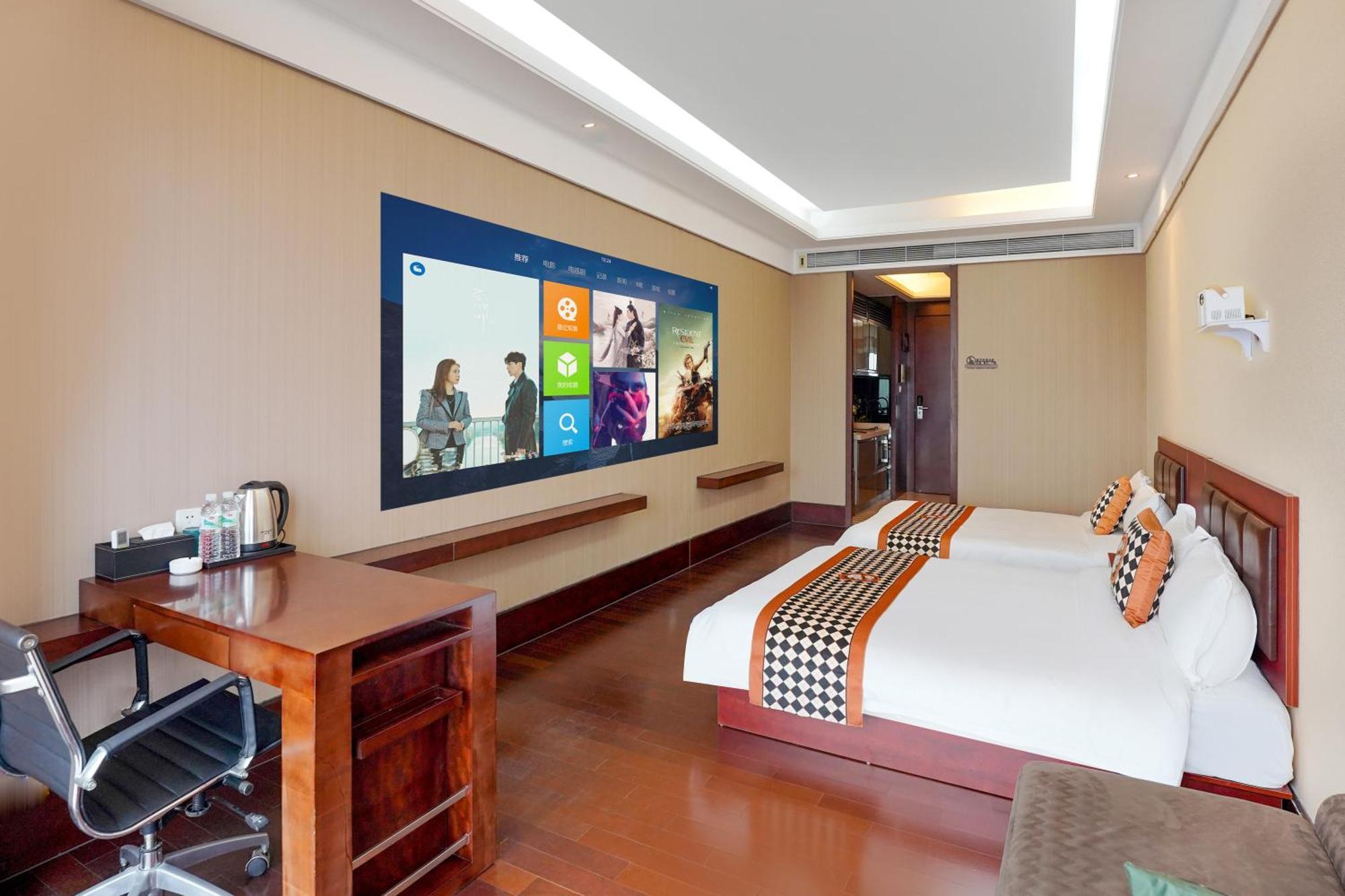Hotel Ht Legend Changgang Metro Station Exit F -direct To Fair