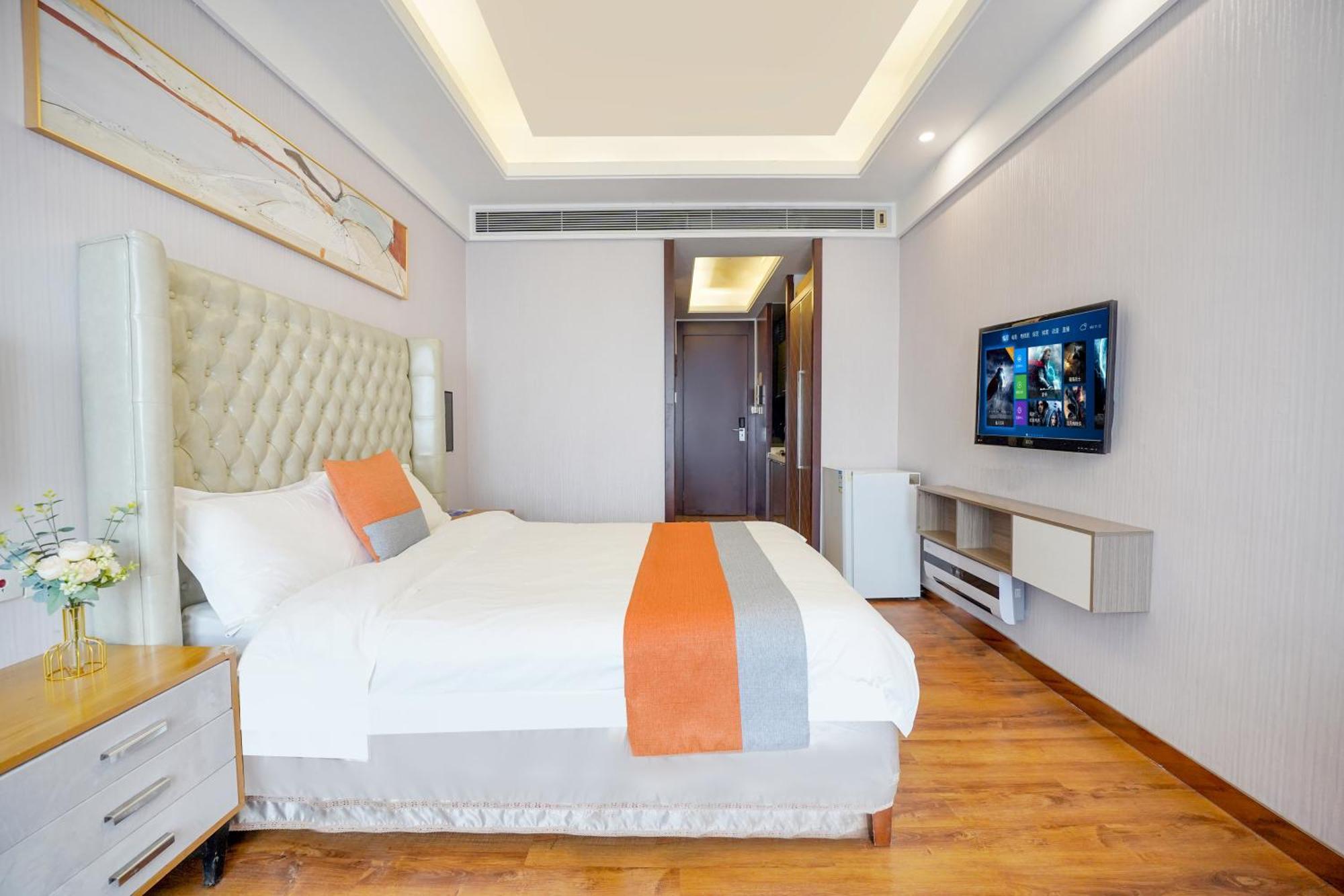 Ht Legend Changgang Metro Station Exit F -direct To Fair Hotel 3*