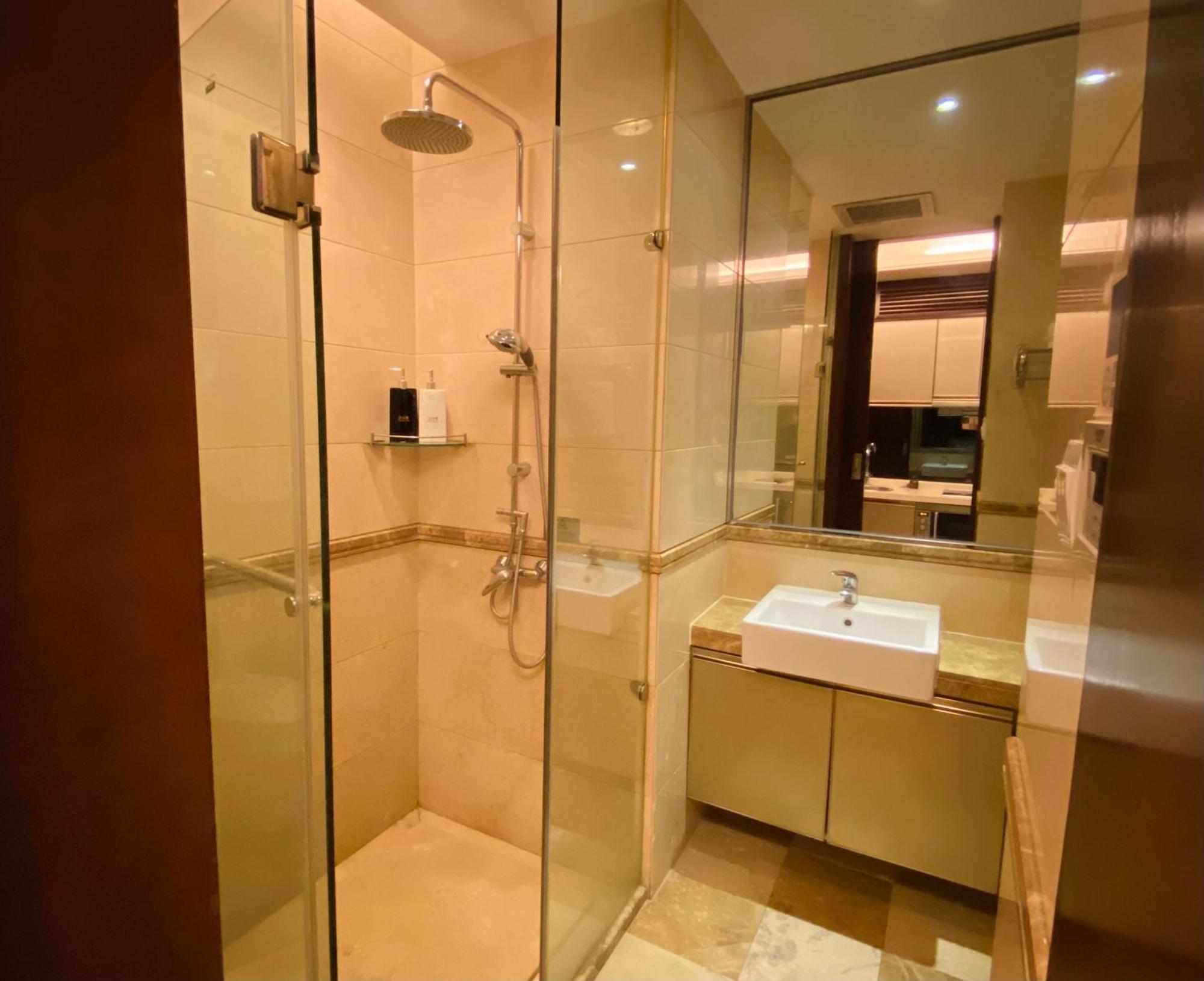 Hotel Ht Legend Changgang Metro Station Exit F -direct To Fair Canton