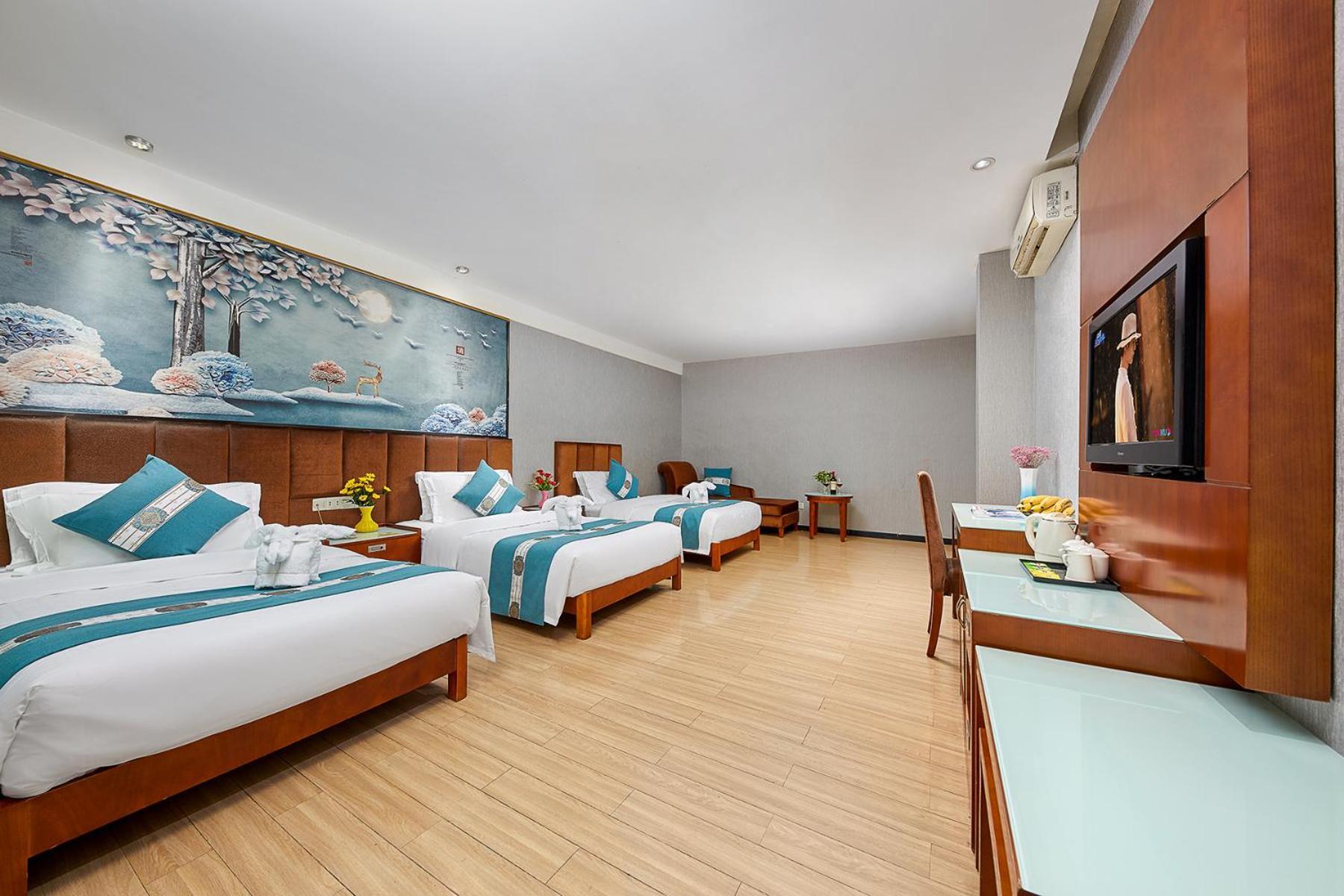 Kaiserdom Baiyun Airport-24-hour Airport-free Shuttle Bus Hotel 2*