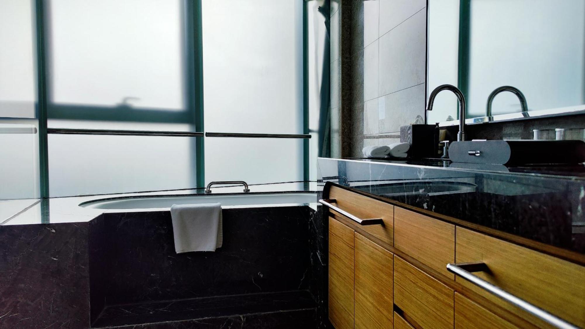 Ascott Ifc - Free Shuttle Bus For Fair Apartment