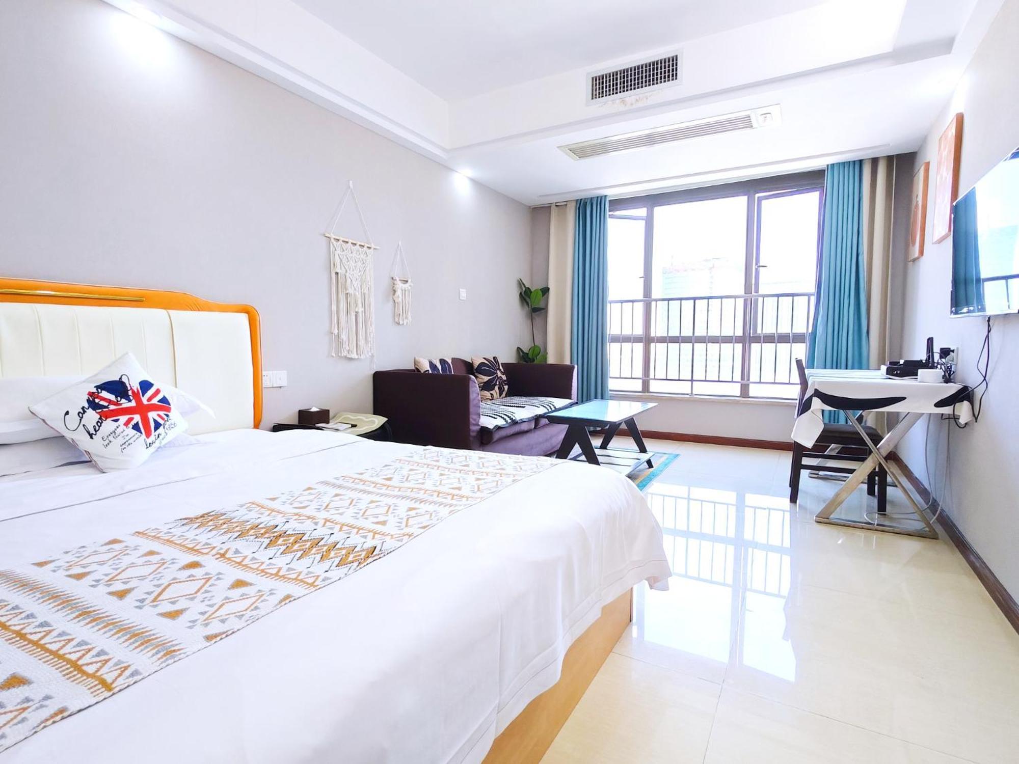 Uhome Service Apartment