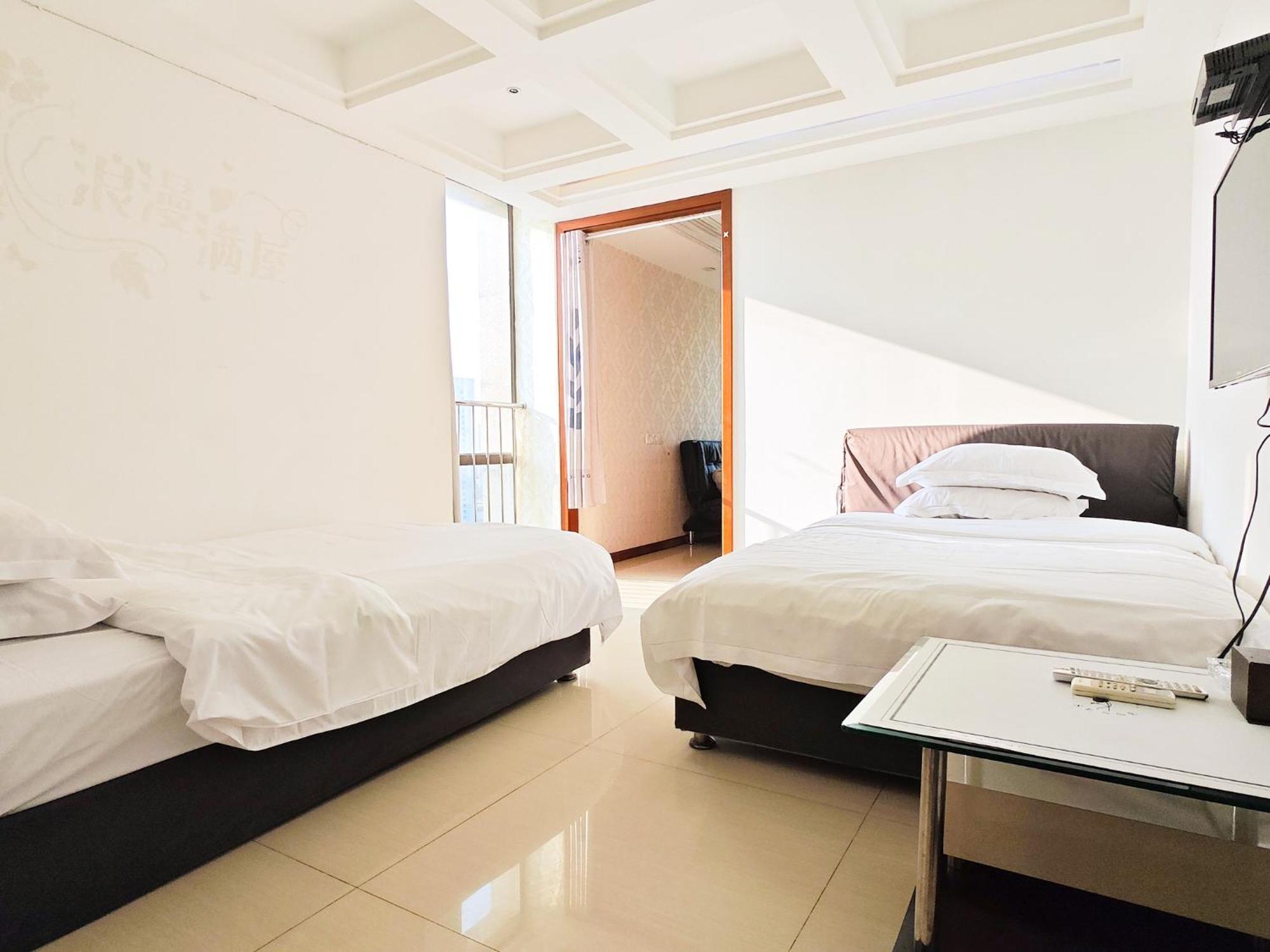 Uhome Service Apartment *