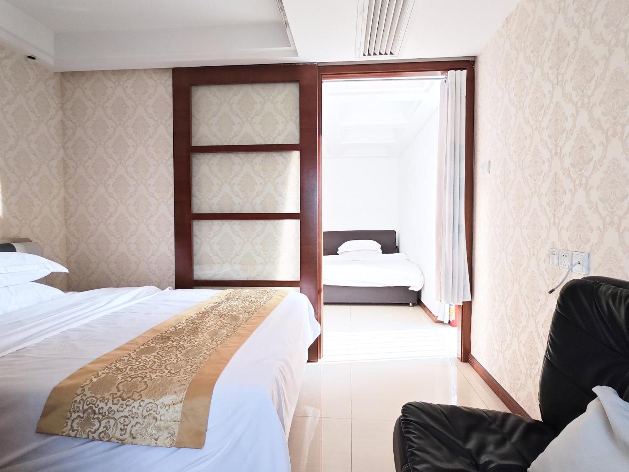Apartment Uhome Service *