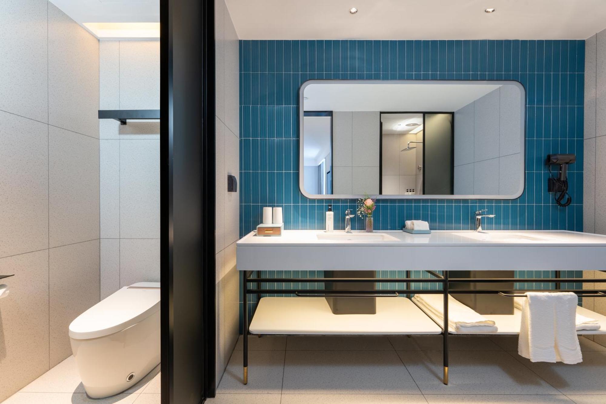 Hotel Echarm International Baiyun International Airport Qingbu Metro Branch - Free Deliver Service To Baiyun International Airport & Free Deliver Service To Fair Complex During Fair Period Guangzhou