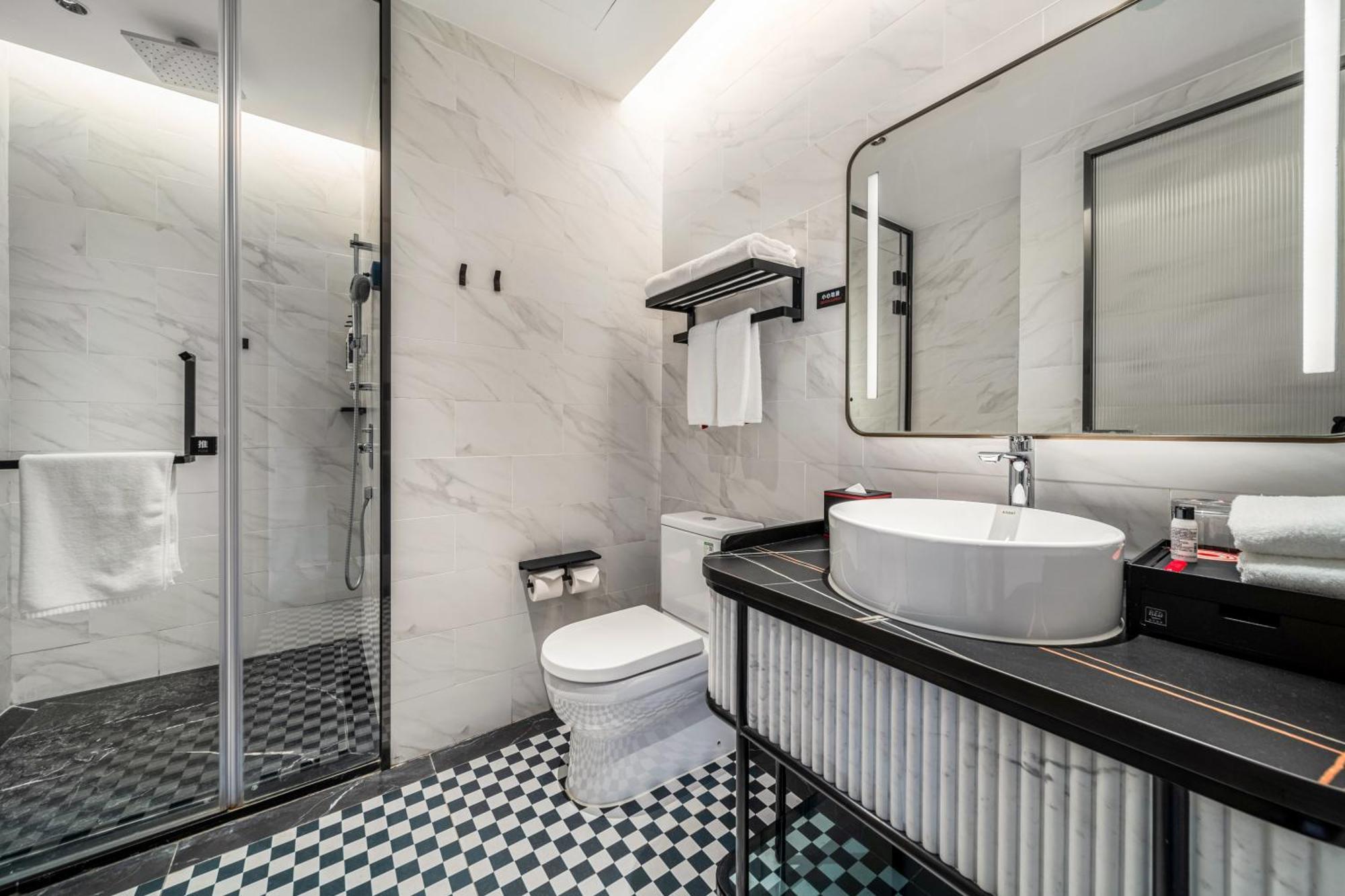 Radisson Red Guangzhou South Railway Station- Free Vpn Network 4* Guangzhou