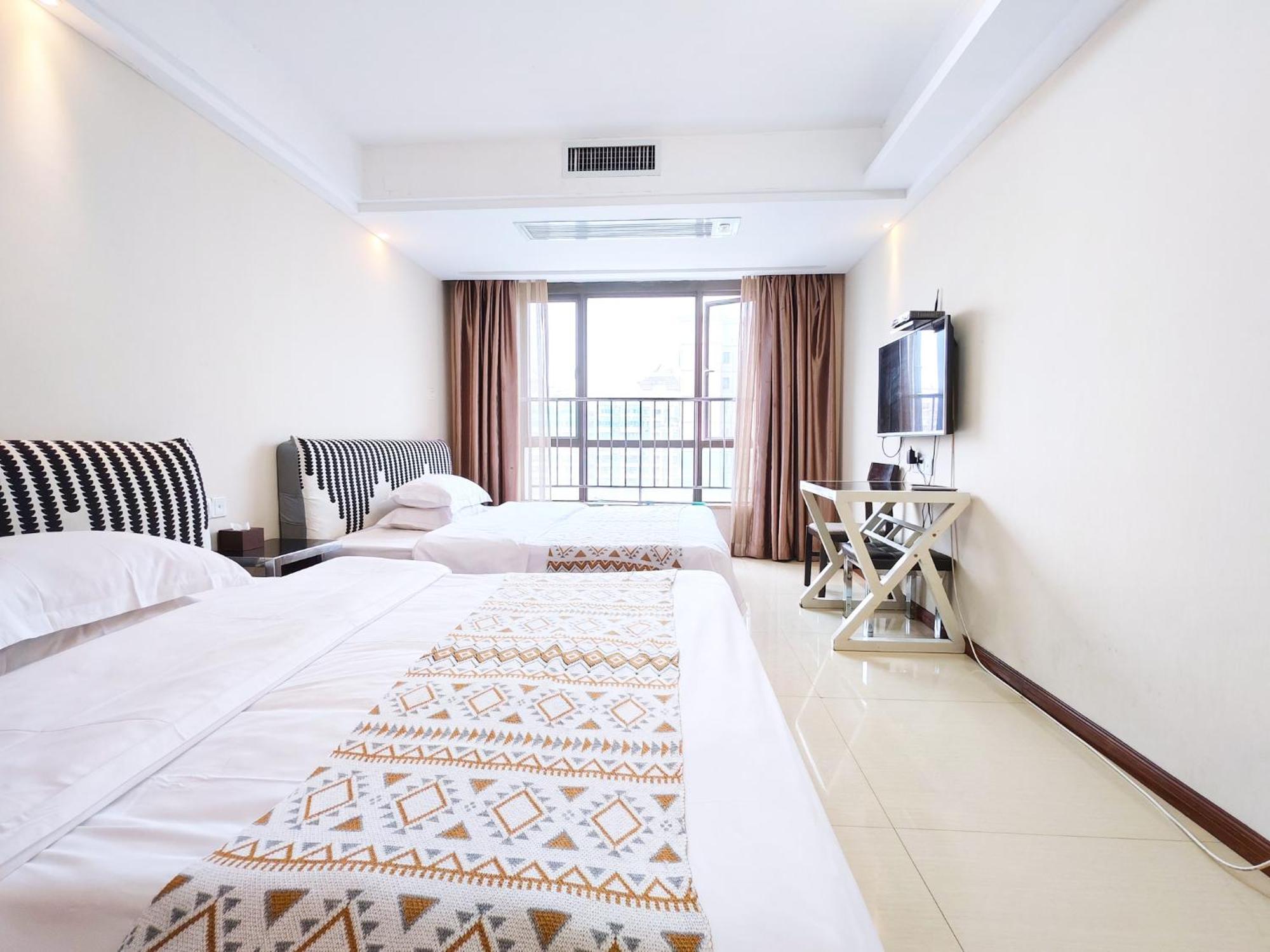Apartment Uhome Service *