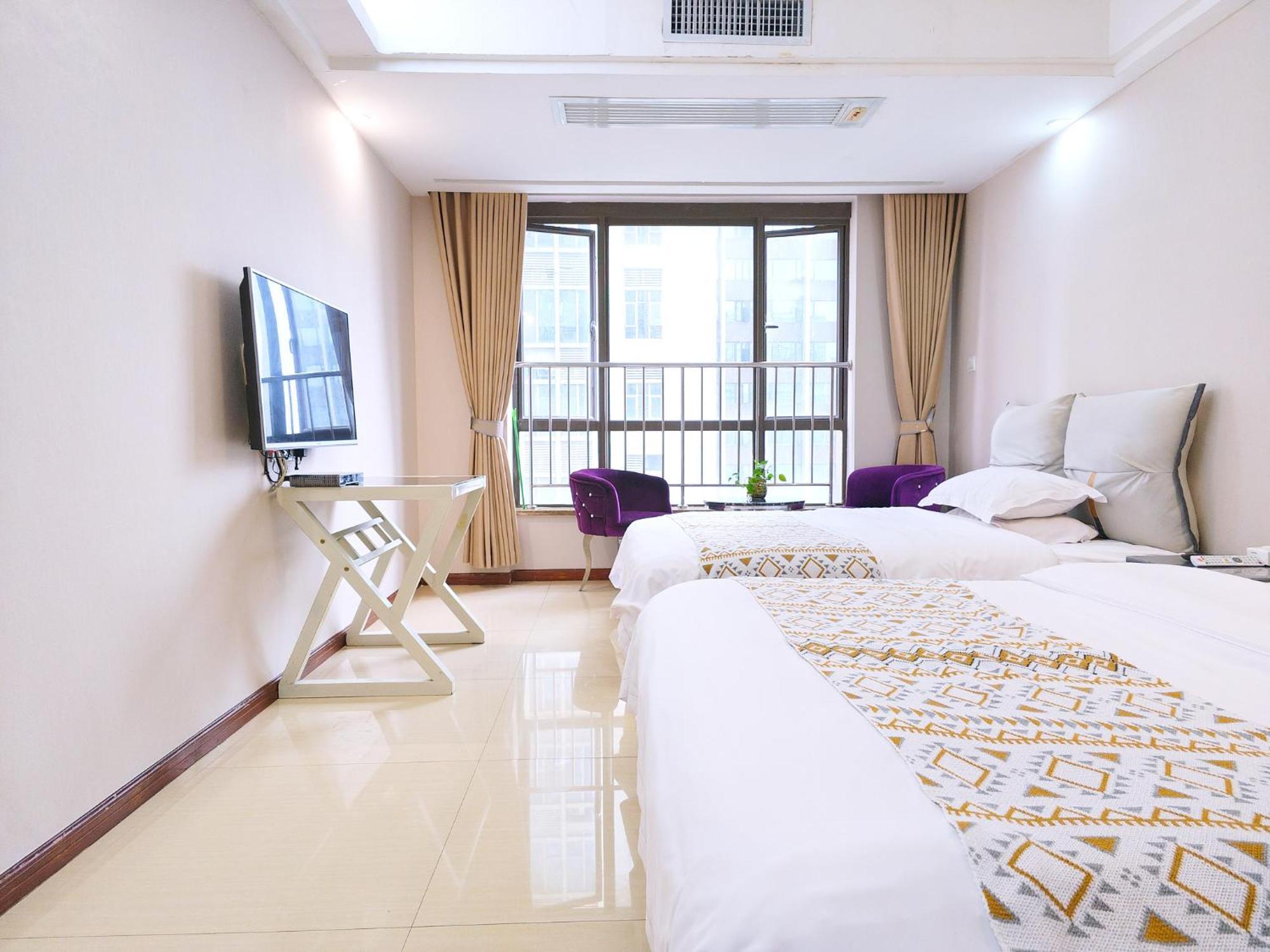 Uhome Service Apartment