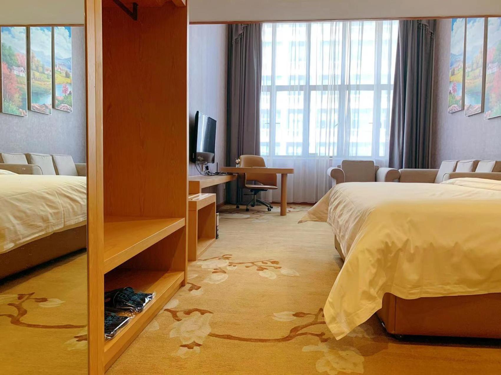 Vienna International Nansha Passenger Port Station Tianhou Palace Branch Hotel 3*