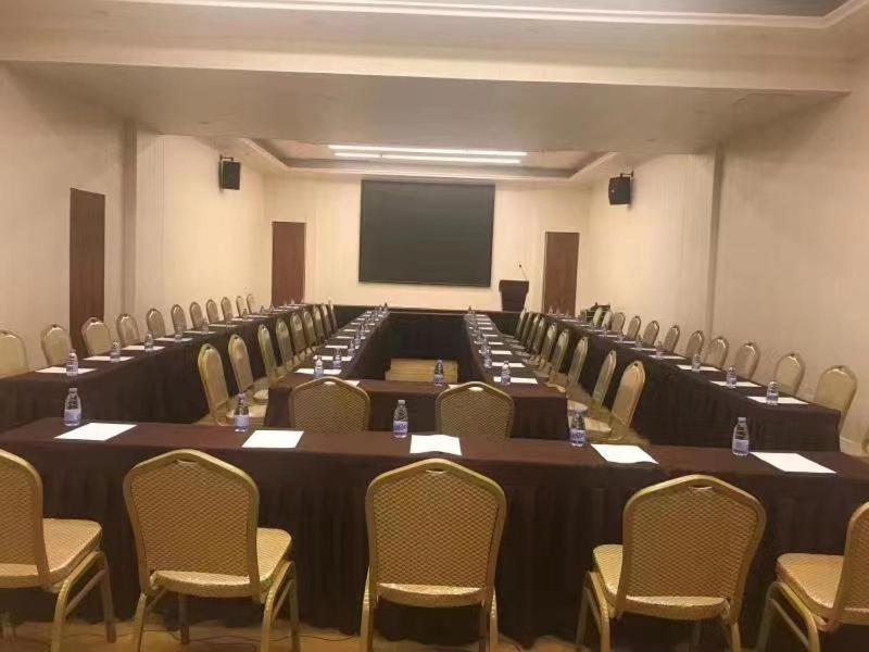 Hotel Vienna International Nansha Passenger Port Station Tianhou Palace Branch 3*