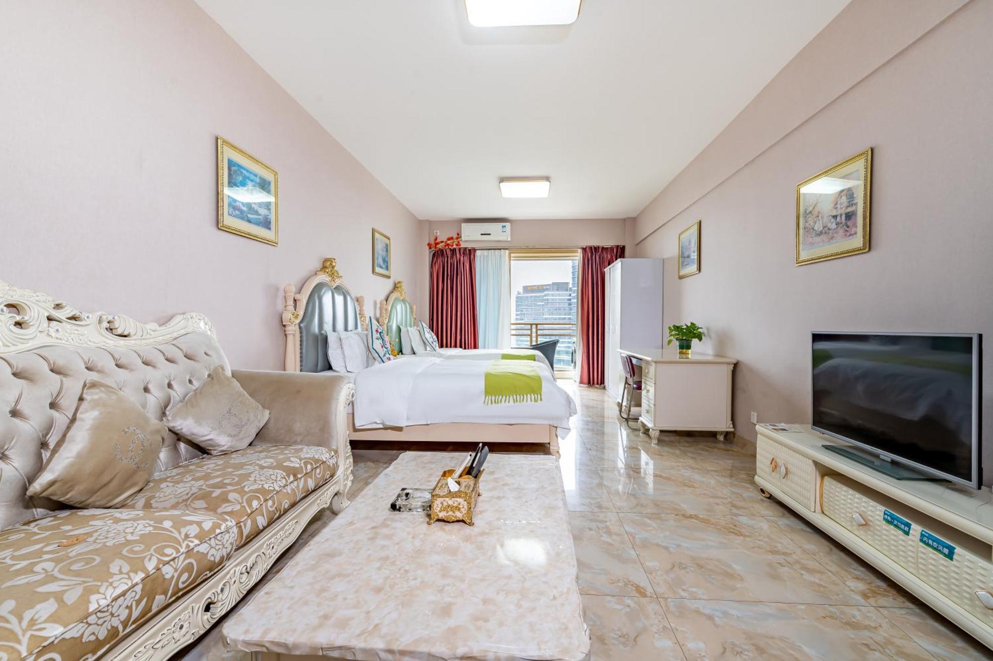 Waifiden Haizhu Square Wanyi Hotel 2*