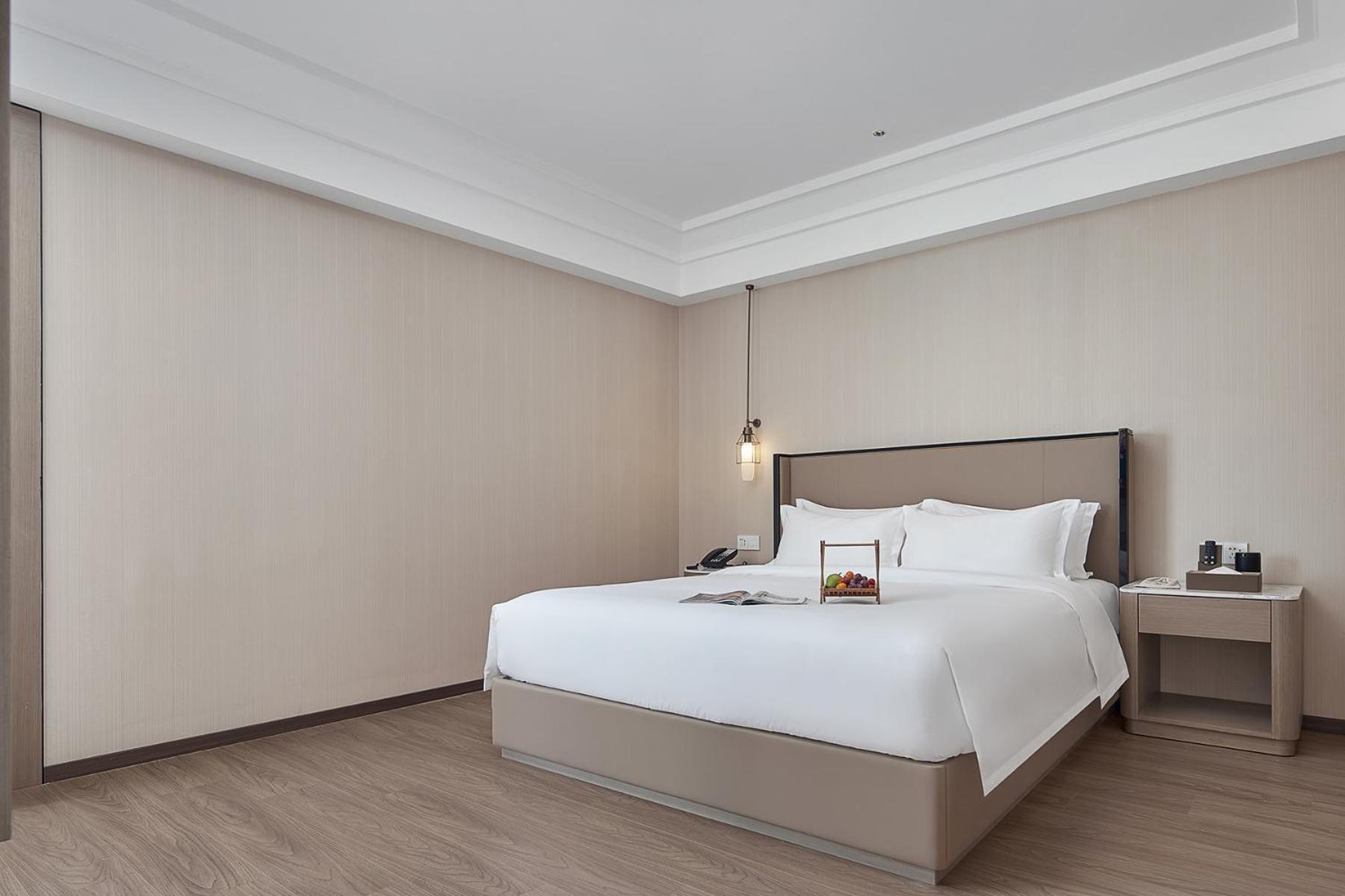 Hotel Liz International East Railway Station Zhujiang New Town Branch - Free Shuttle Bus To Fair Complex During Fair Period & Free Afternoon Tea & Free Midnight Snack & Free Vpn Internet Access