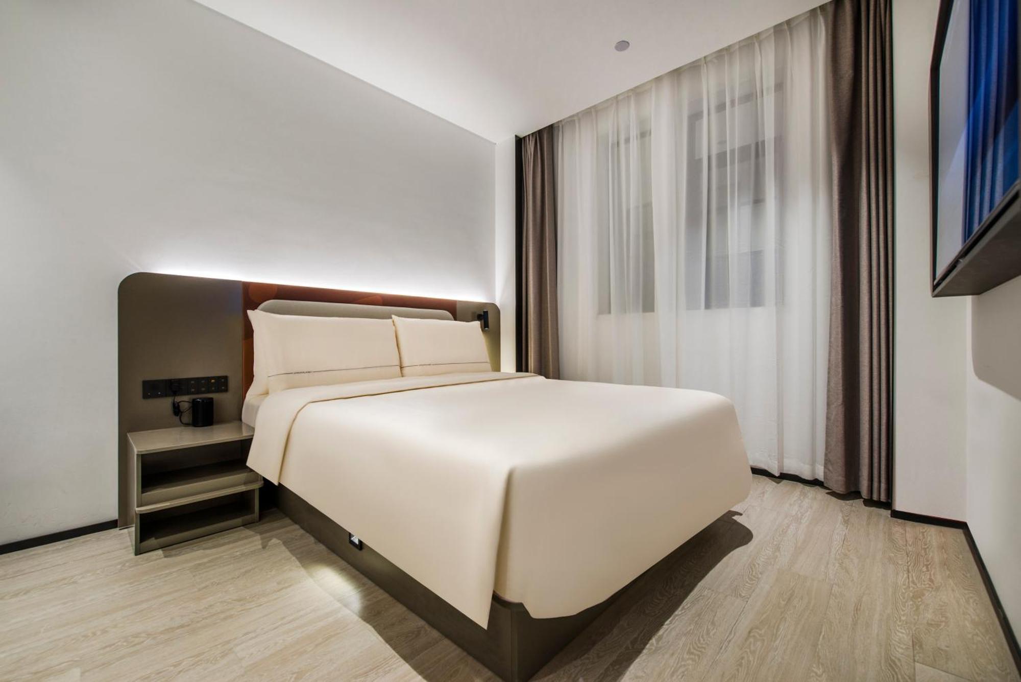 Atour Light Haizhu Nanxi Subway Station Hotel