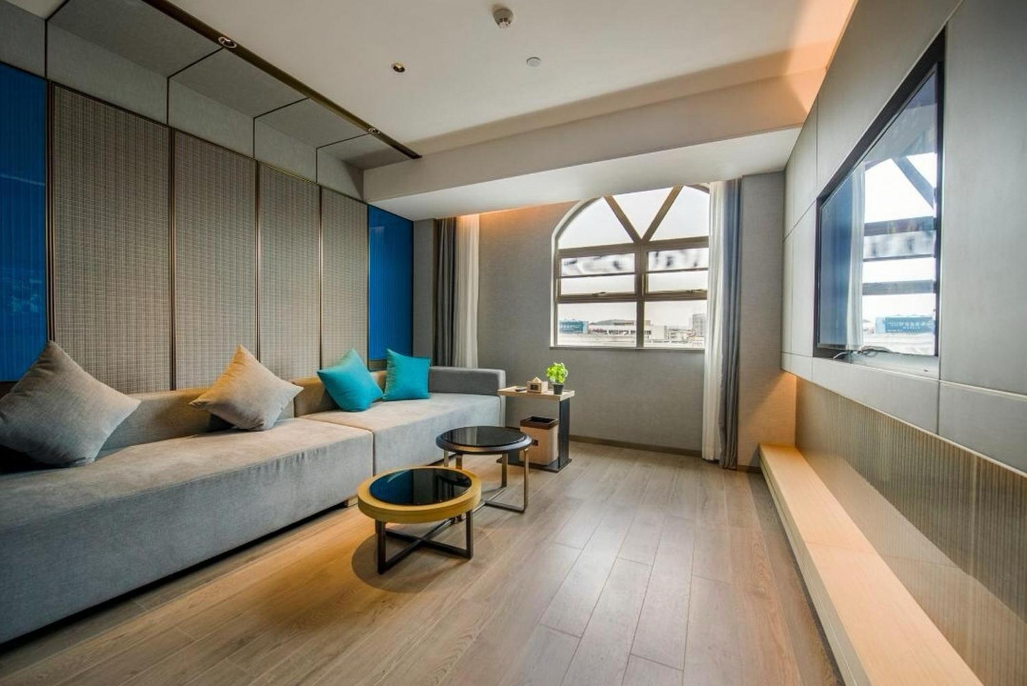 Hotel Liz International Panyu Ginza Shiqiao Metro Branch - Free Shuttle Bus To Fair Complex During Fair Period & Free Breakfast & Free Afternoon Tea & Free Midnight Snack 4*