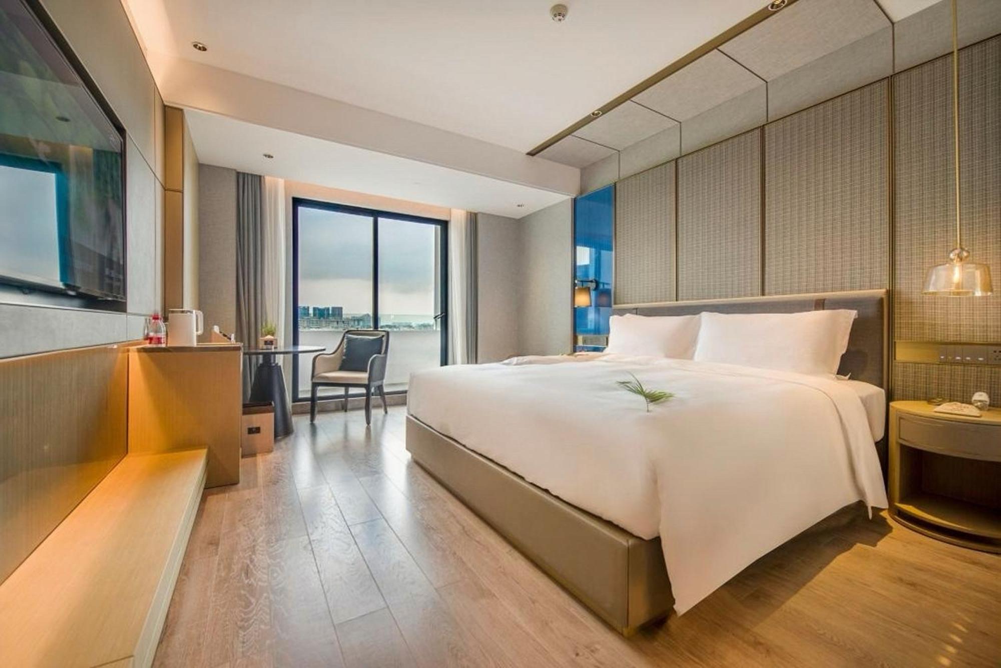 Hotel Liz International Panyu Ginza Shiqiao Metro Branch - Free Shuttle Bus To Fair Complex During Fair Period & Free Breakfast & Free Afternoon Tea & Free Midnight Snack 4*