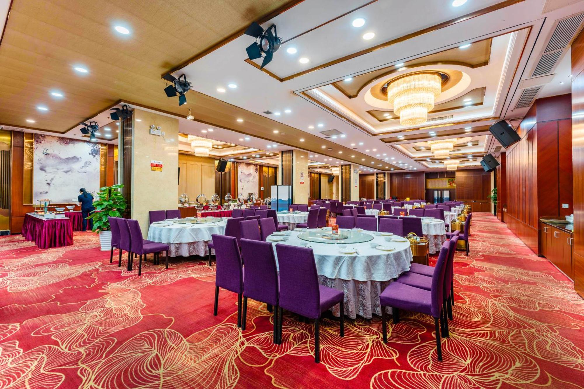 Liangfan Holiday 4*