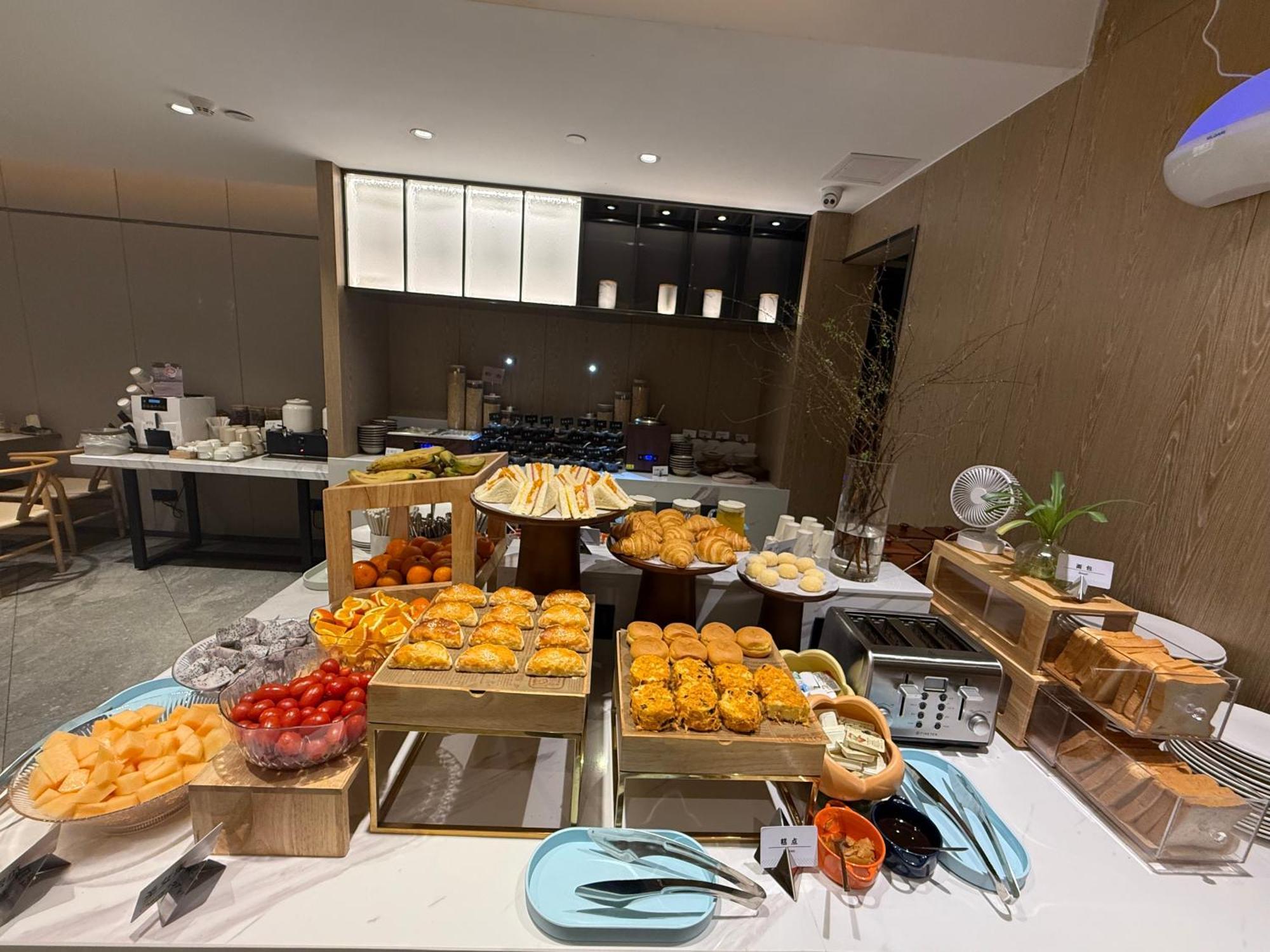 Hotel Atour X Zhujiang New Town Tianhe Park Station-free Shuttle Bus To Fair