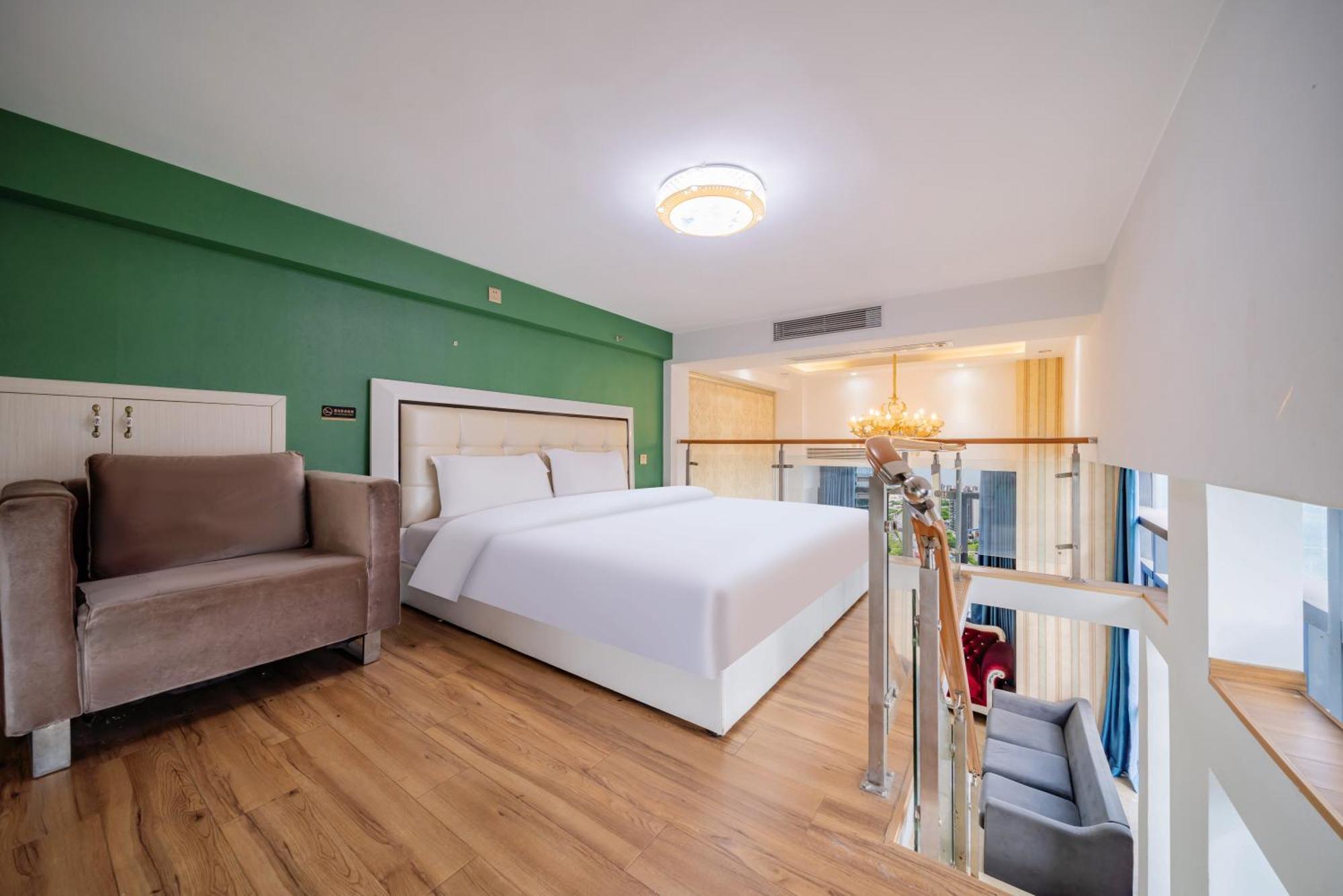 Apartment April Fair Duplex South Railway Station Ao Yuan Yue Shi Dai Branch
