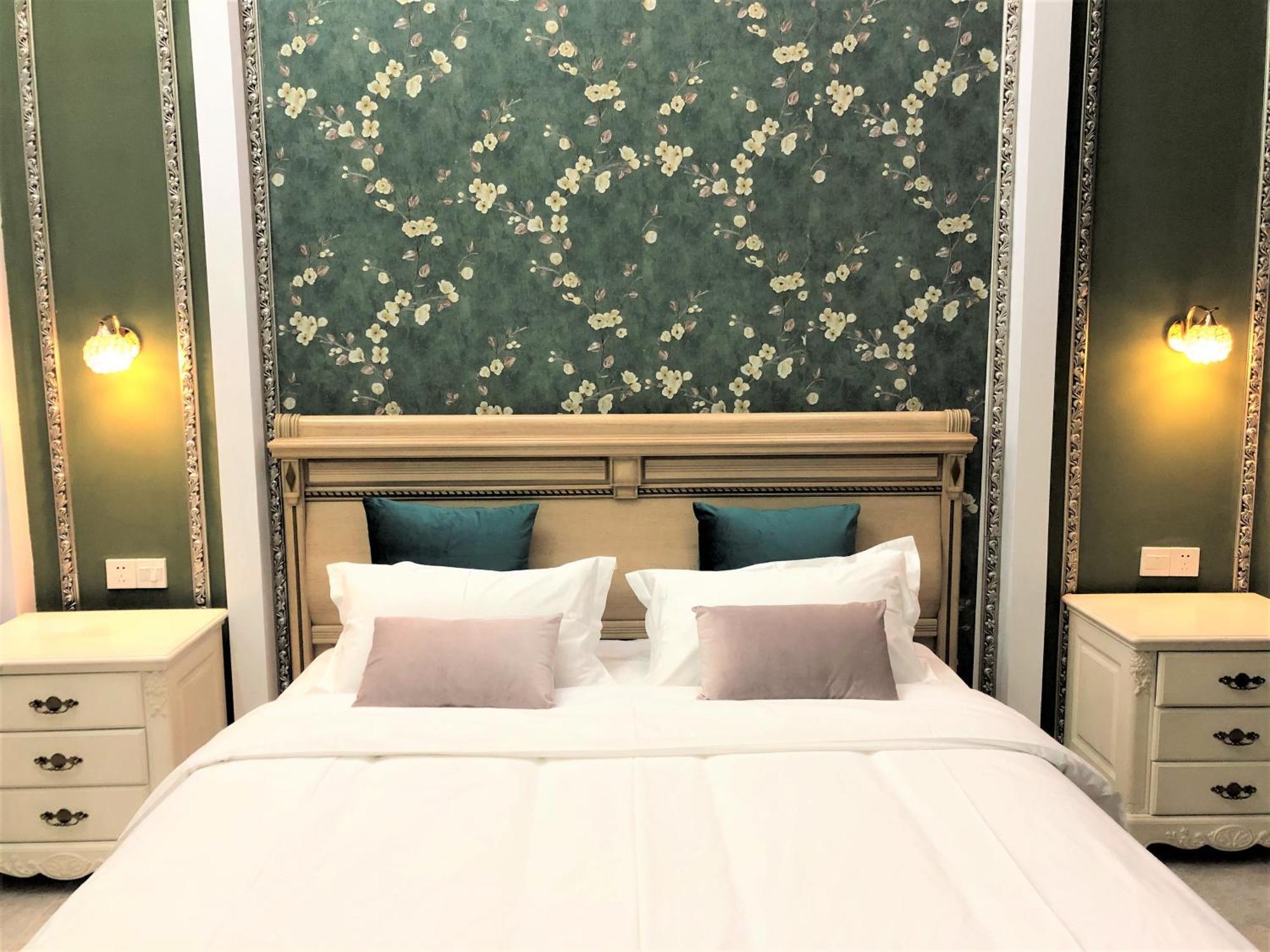 April Fair Duplex South Railway Station Ao Yuan Yue Shi Dai Branch Apartment