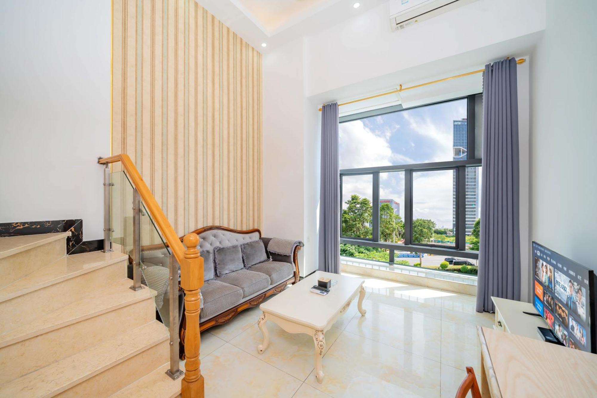 April Fair Duplex South Railway Station Ao Yuan Yue Shi Dai Branch Apartment