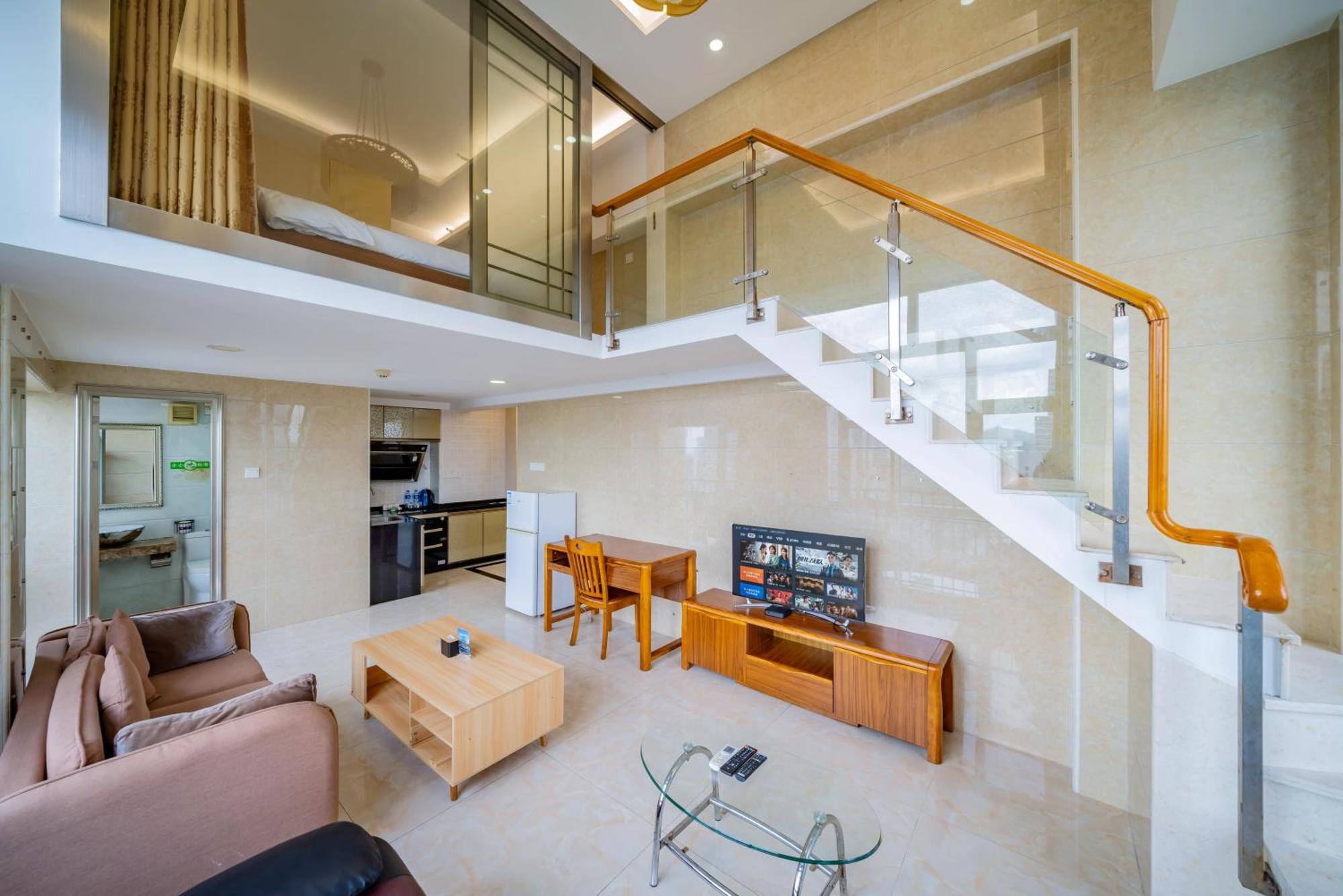 April Fair Duplex South Railway Station Ao Yuan Yue Shi Dai Branch Apartment Guangzhou