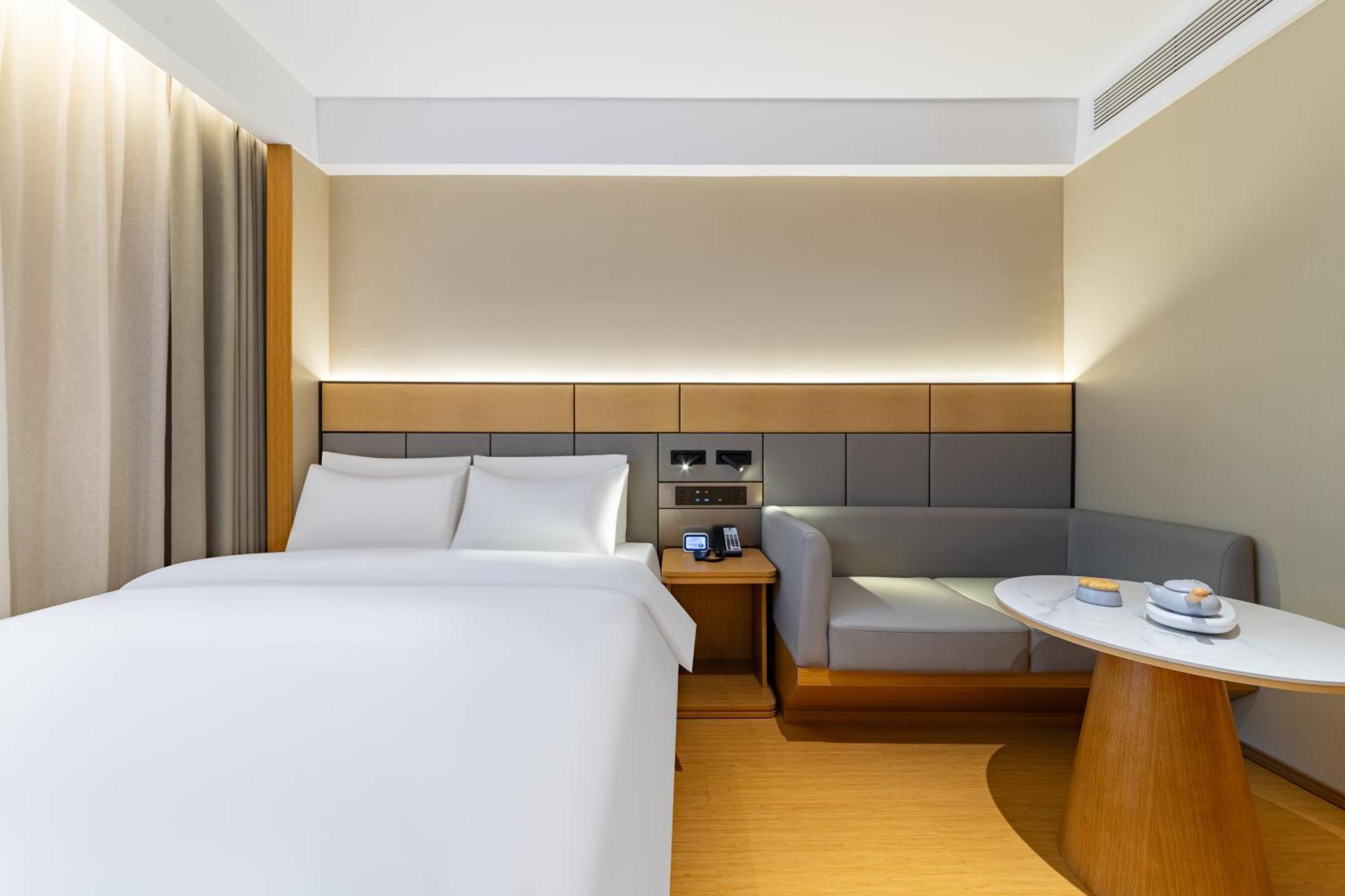 Yibo - Pazhou Convention And Exhibition Center - Walking Distance To Fair 4*