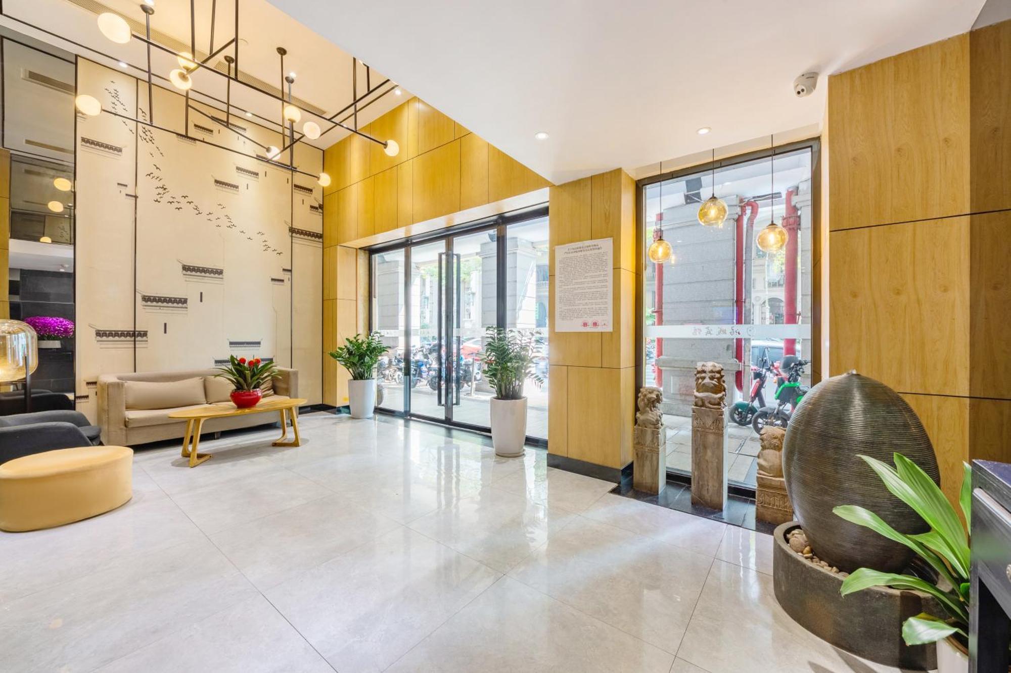 Hotel Hongcheng 2*
