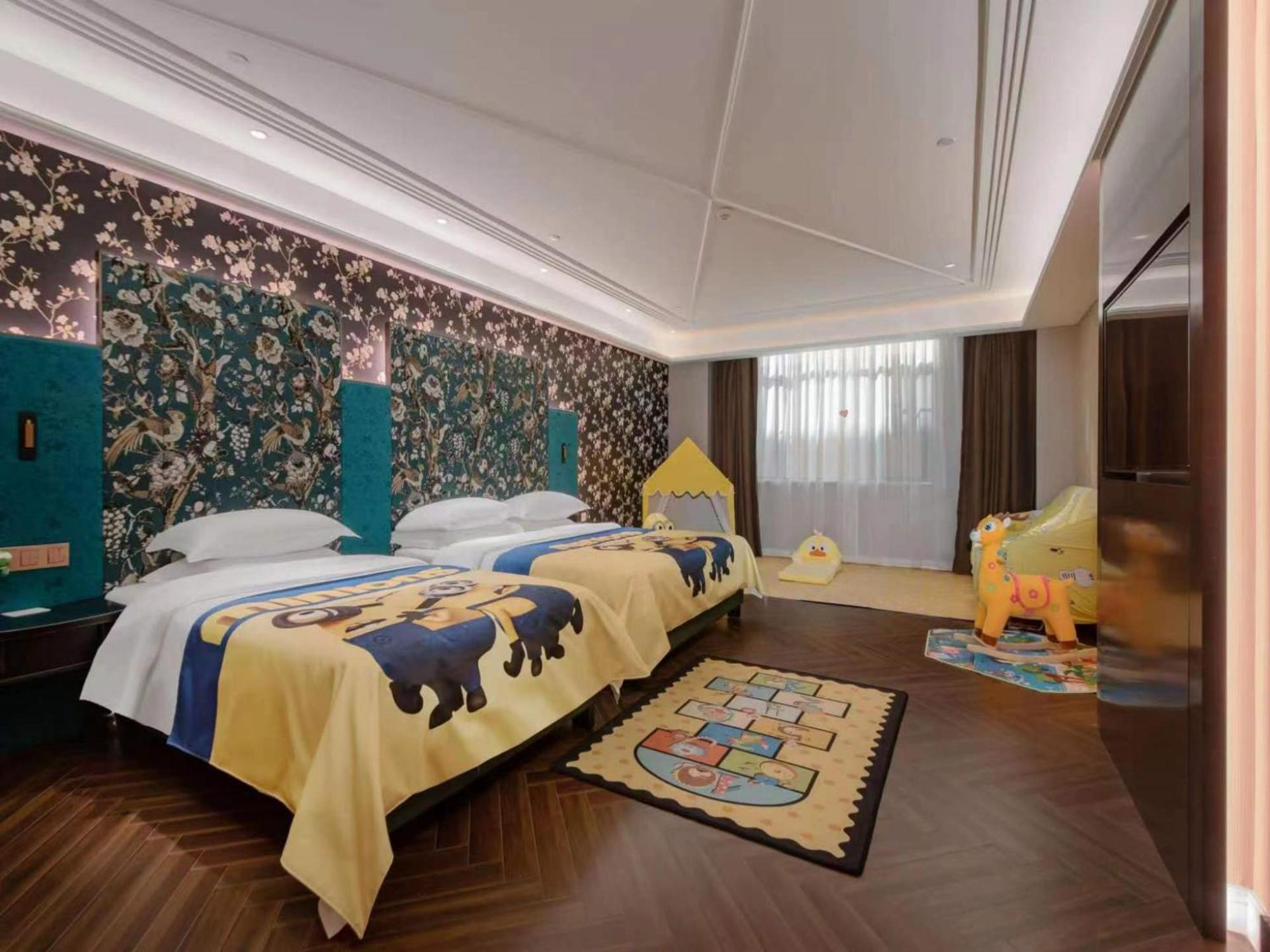 Metropolo Hanxi Chimelong Wanbo Subway Station Hotel