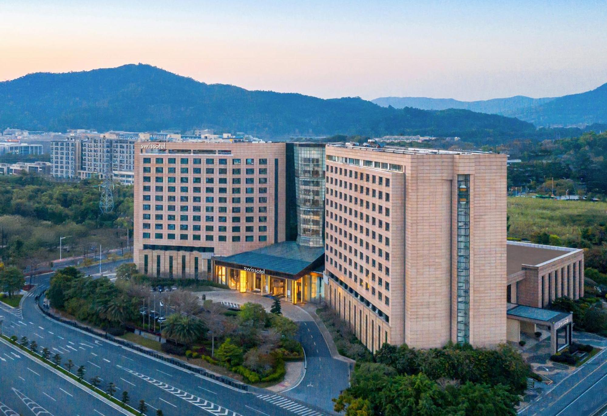 Swissotel Hotel 5*