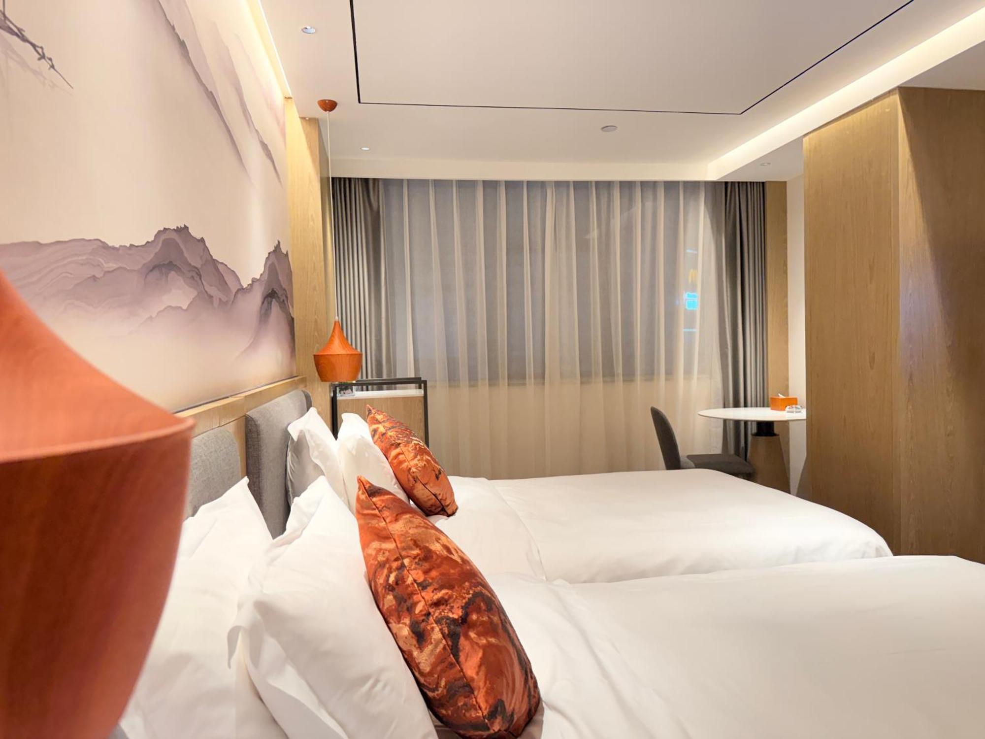 Paco Botanical Garden Metro Guangzhou-free Shuttle Bus For Fair Hotel 4*