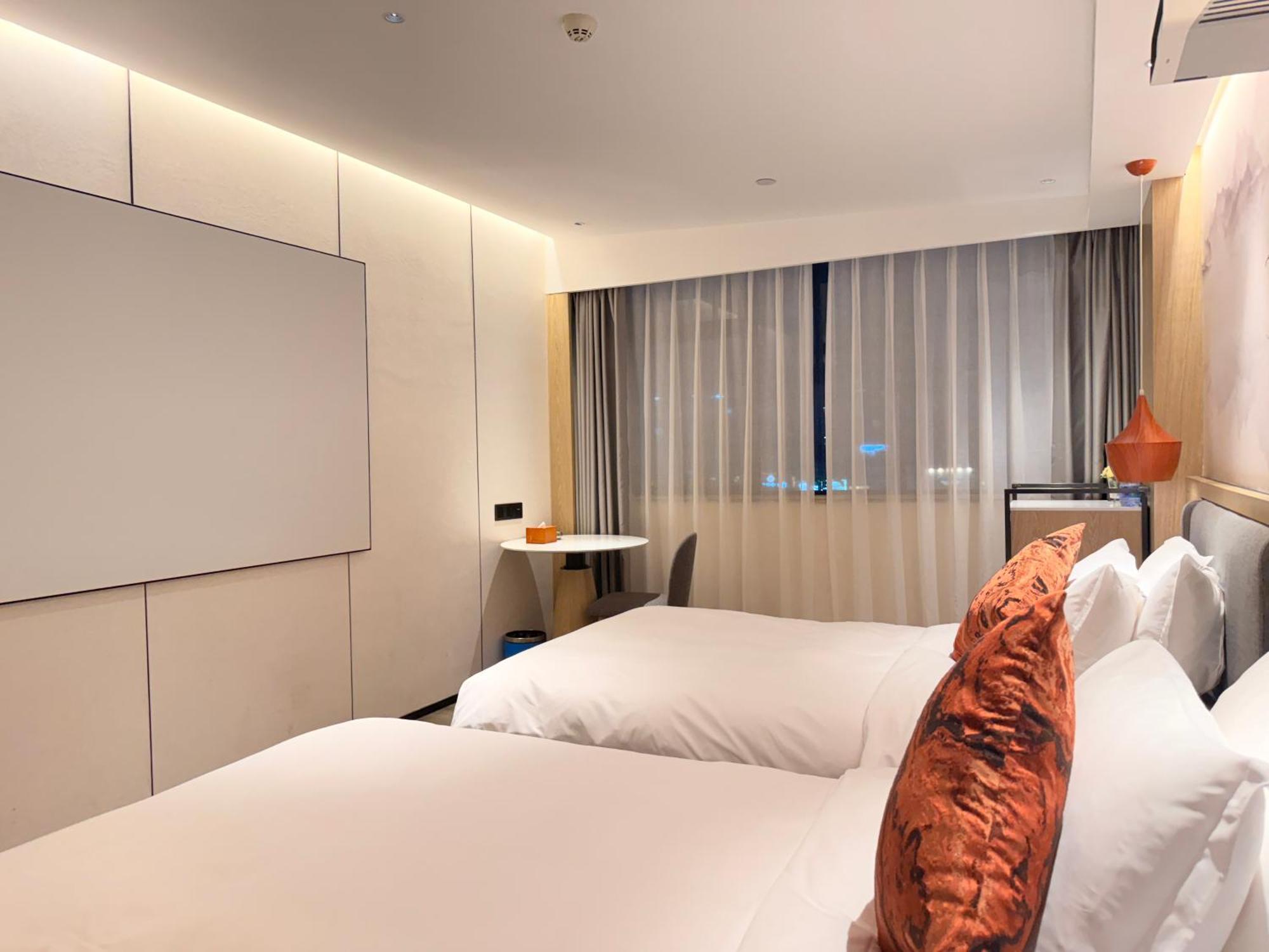 Paco Botanical Garden Metro Guangzhou-free Shuttle Bus For Fair 4* Guangzhou