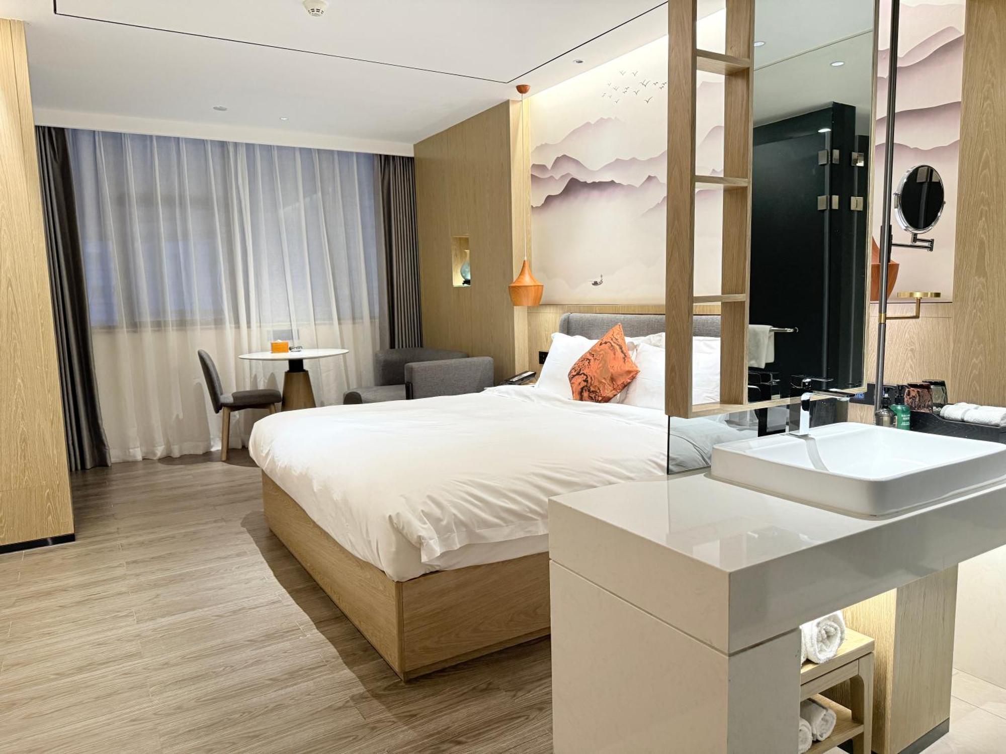 Paco Botanical Garden Metro Guangzhou-free Shuttle Bus For Fair Hotel 4*