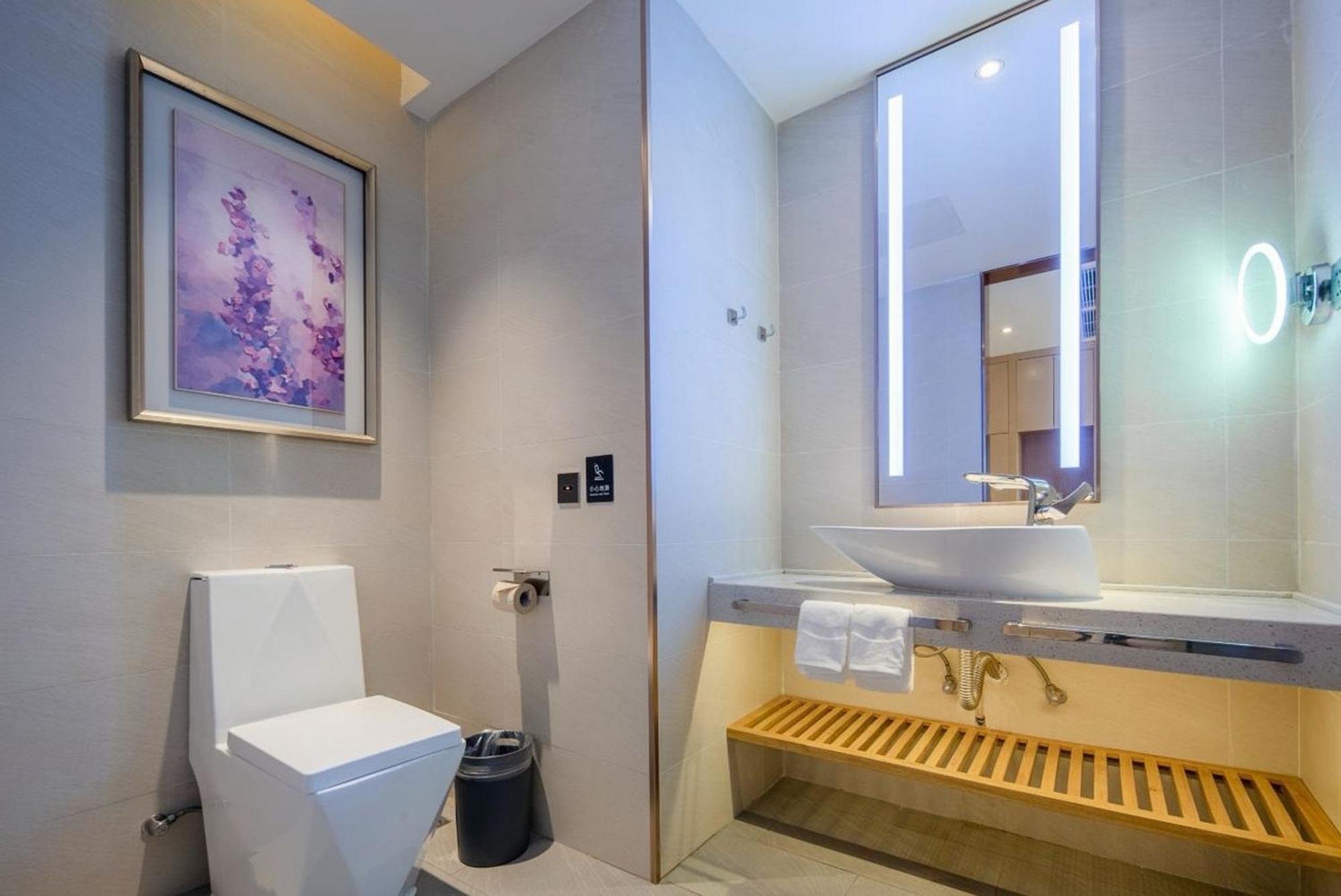 Echarm International Baiyun International Airport Huadu Plaza Branch - Free Deliver Service To Baiyun International Airport & Free Deliver Service To Fair Complex During Fair Period 4* Guangzhou