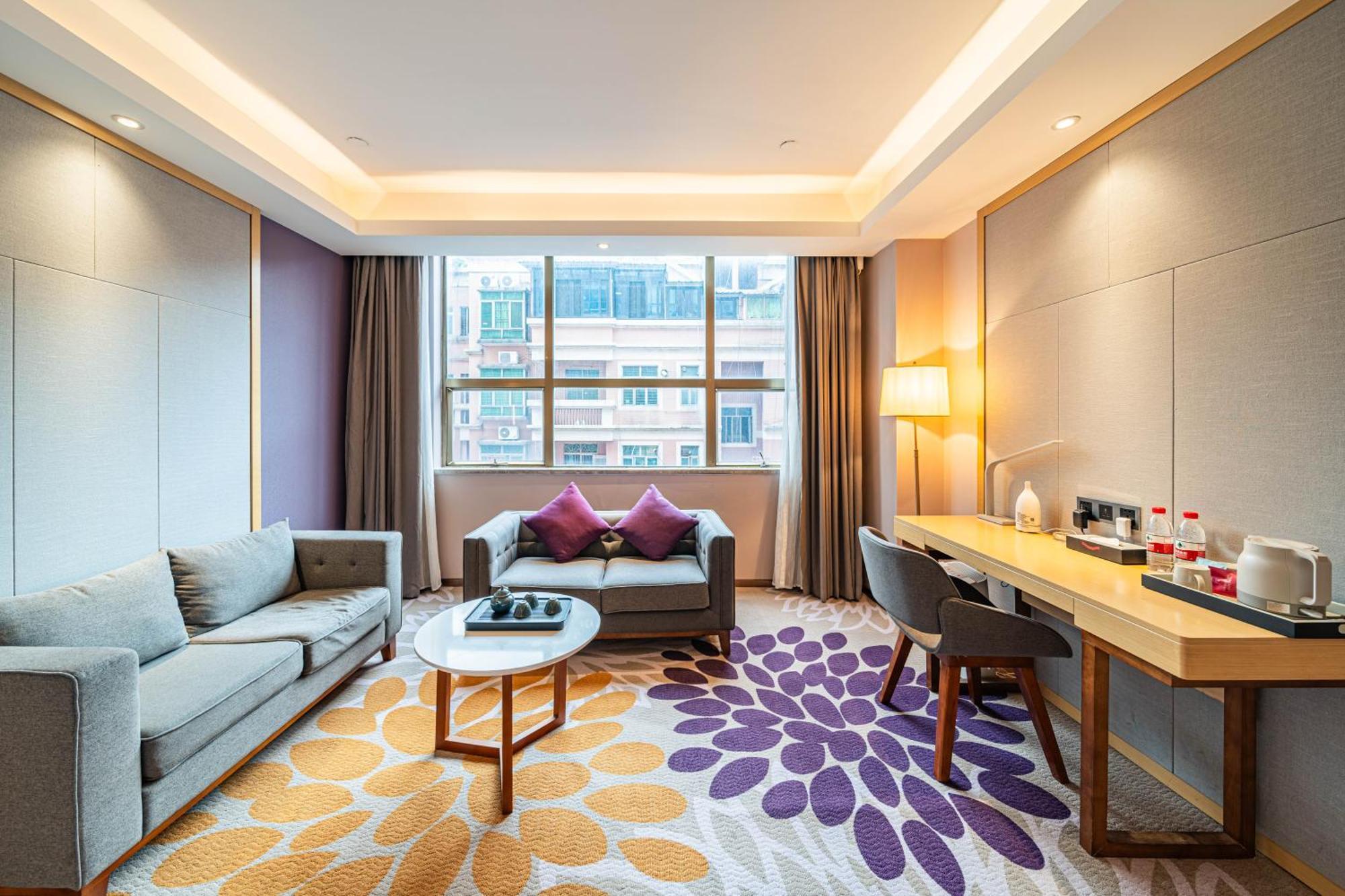 Echarm International Baiyun International Airport Huadu Plaza Branch - Free Deliver Service To Baiyun International Airport & Free Deliver Service To Fair Complex During Fair Period Hotel