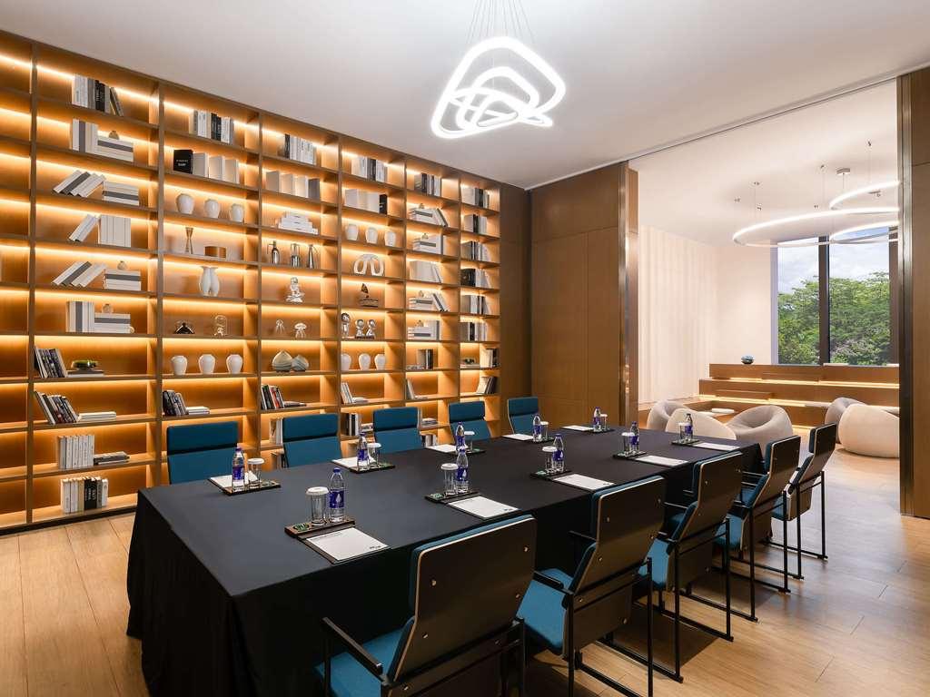 Novotel Baiyun Airport Hotel Guangzhou