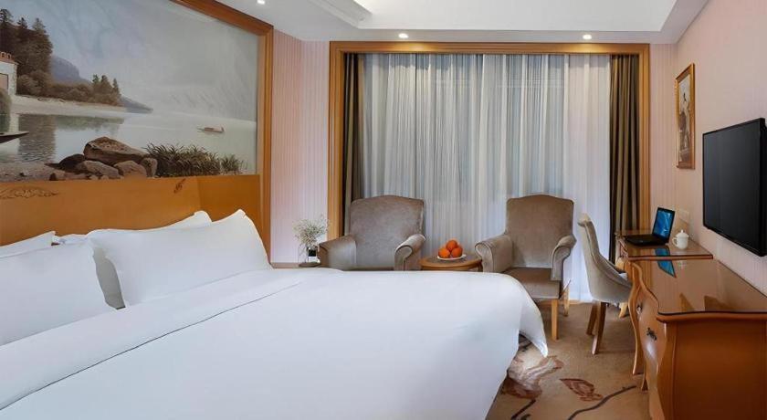 Hotel Vienna Huadu Sunac Cultural Tourism Shiling