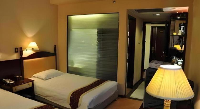 Gondola Taikoo Hotel 4*
